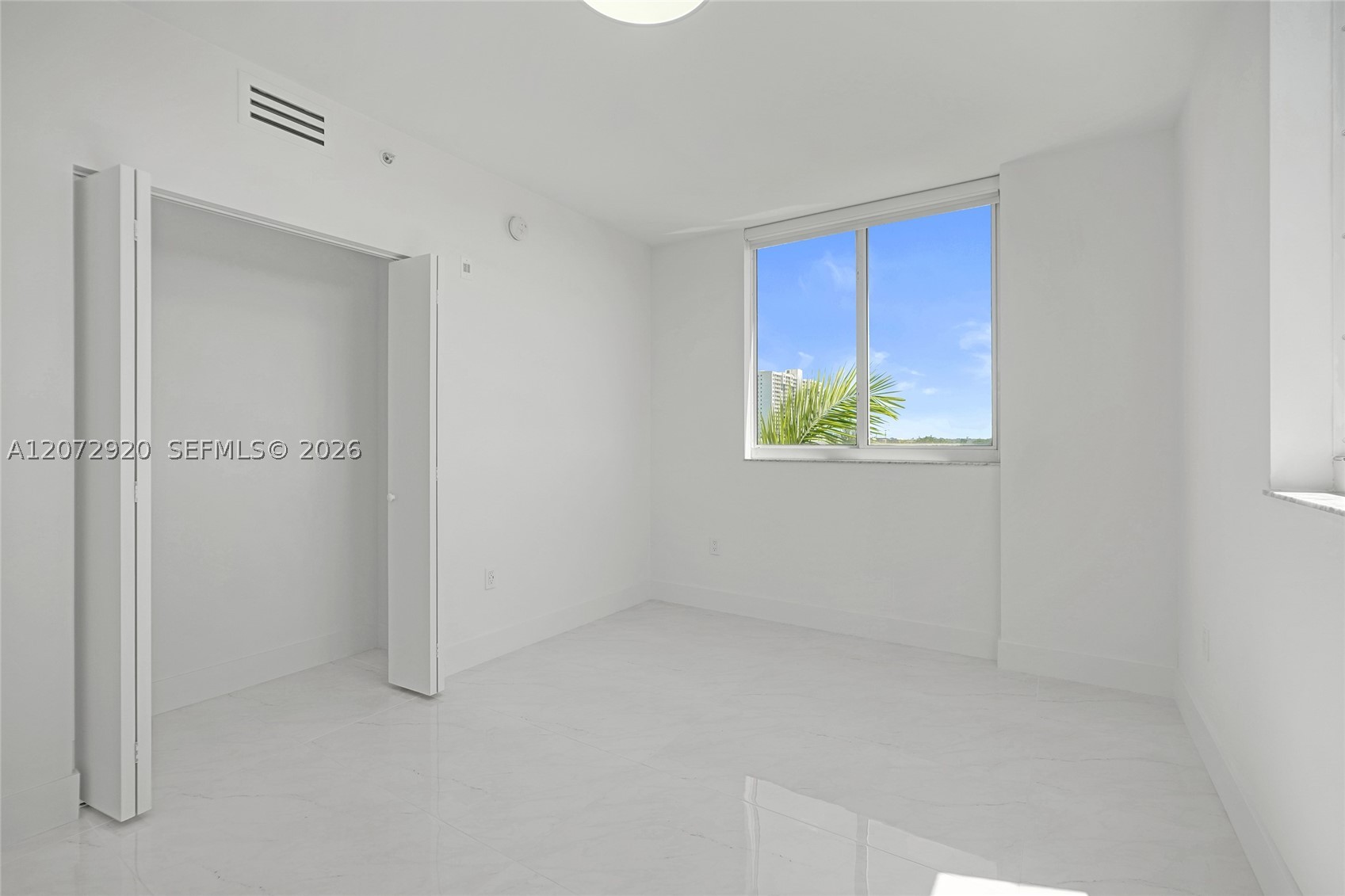 2775 NE 187th St #514 Aventura, FL 33180