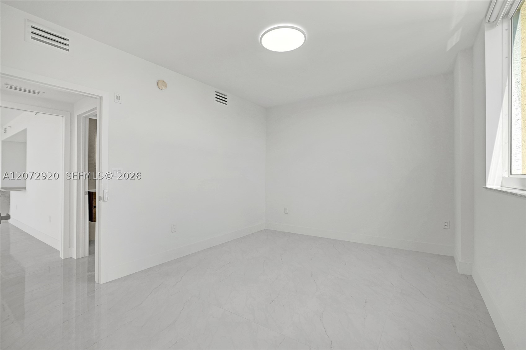 2775 NE 187th St #514 Aventura, FL 33180
