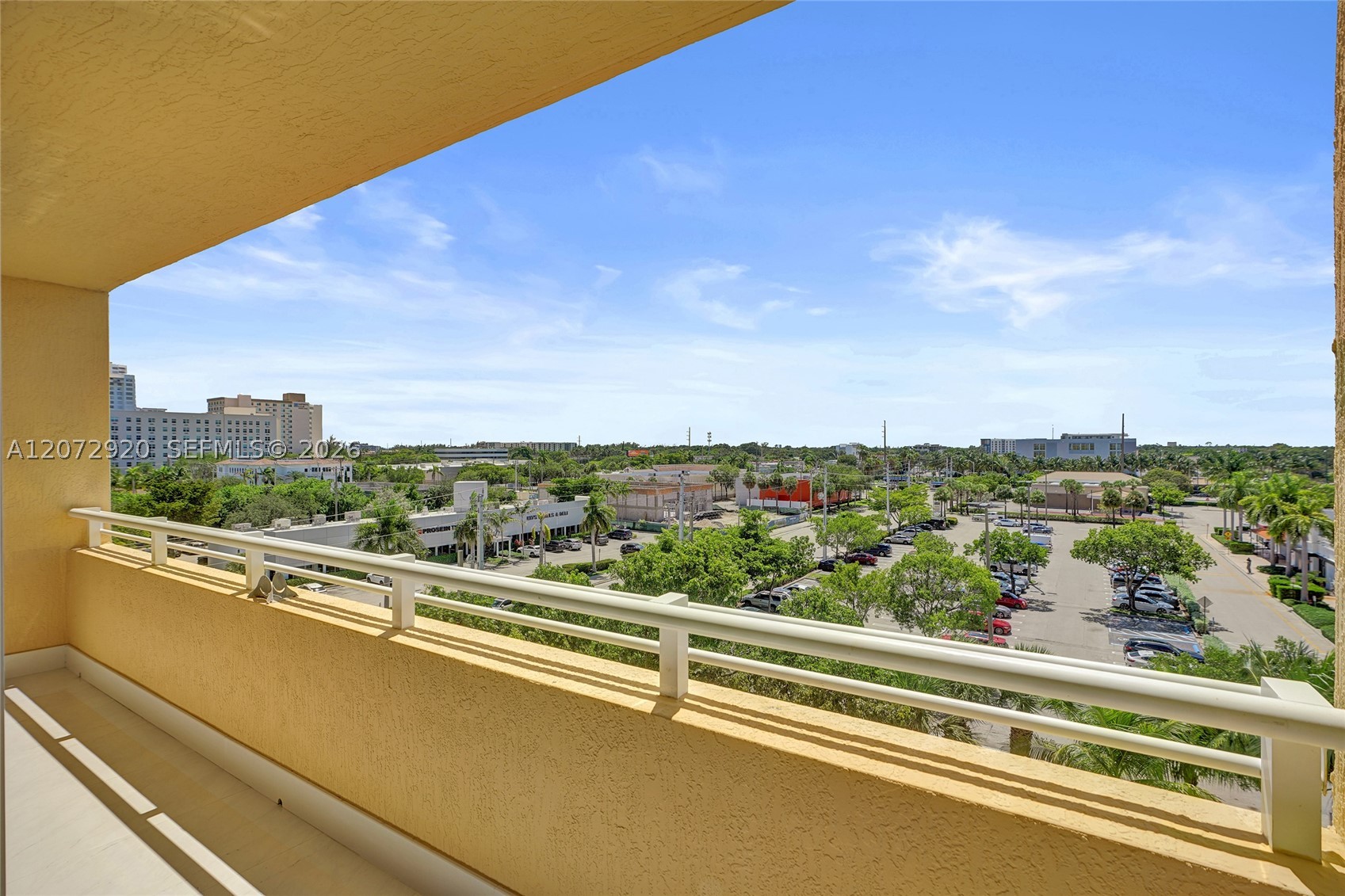 2775 NE 187th St #514 Aventura, FL 33180