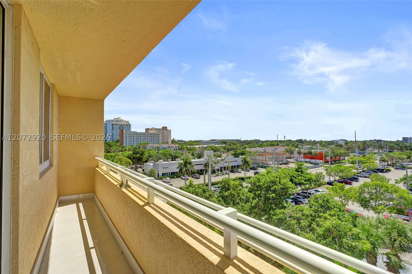 2775 NE 187th St #514 Aventura, FL 33180