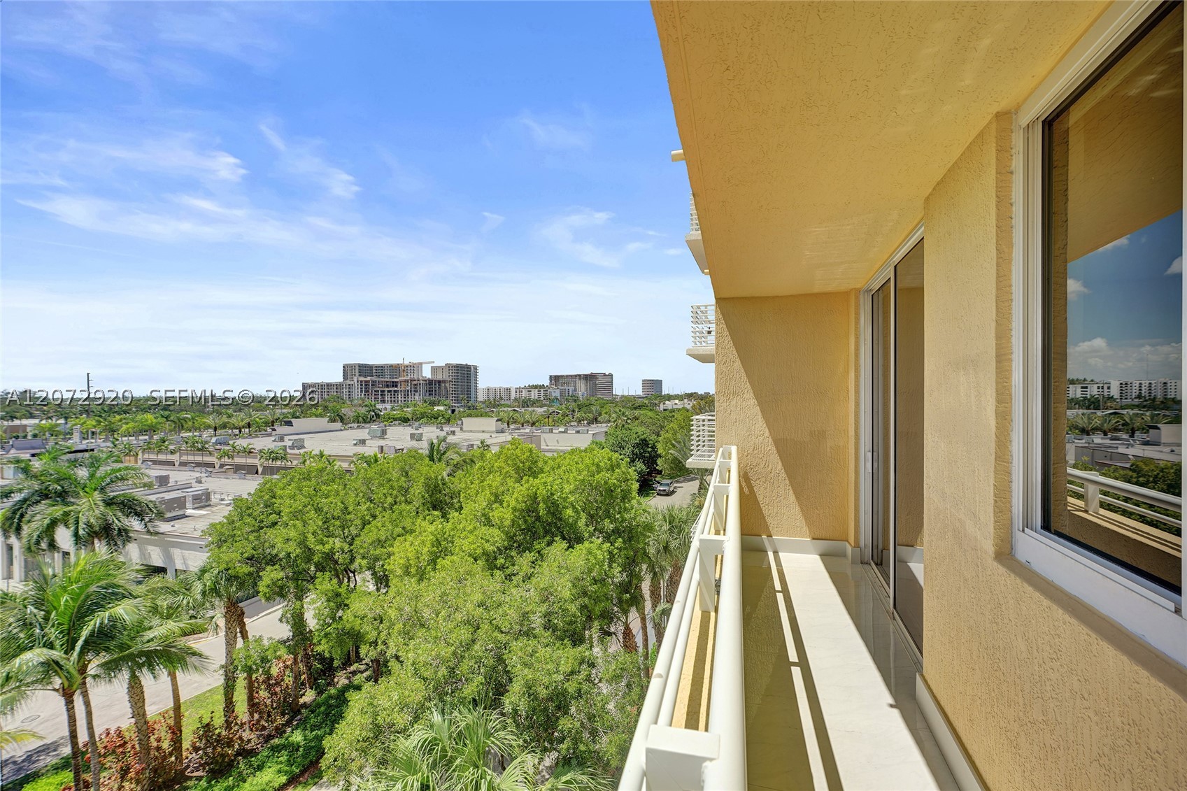 2775 NE 187th St #514 Aventura, FL 33180