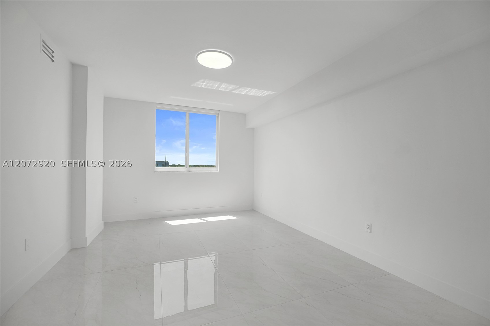 2775 NE 187th St #514 Aventura, FL 33180