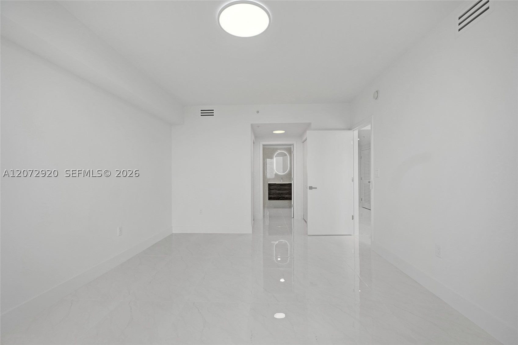 2775 NE 187th St #514 Aventura, FL 33180