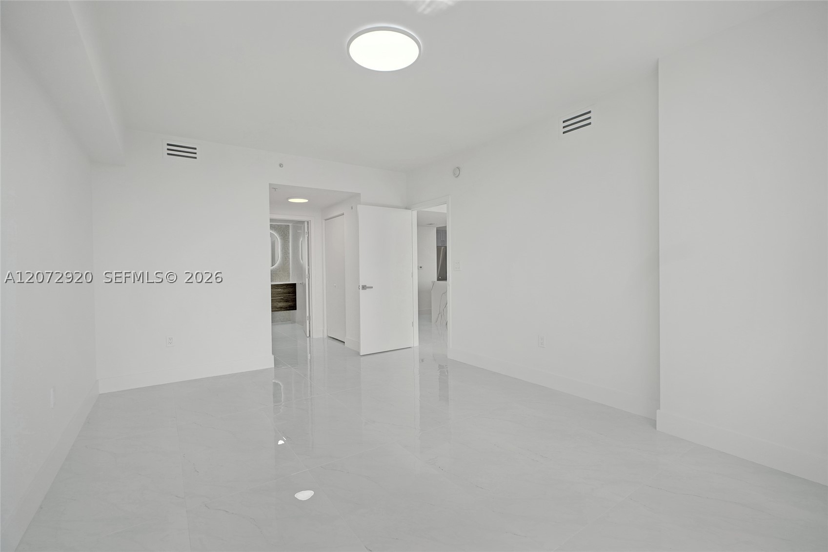 2775 NE 187th St #514 Aventura, FL 33180