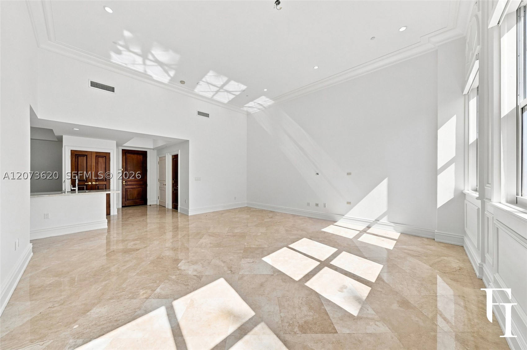 image Gables Club Tower II8