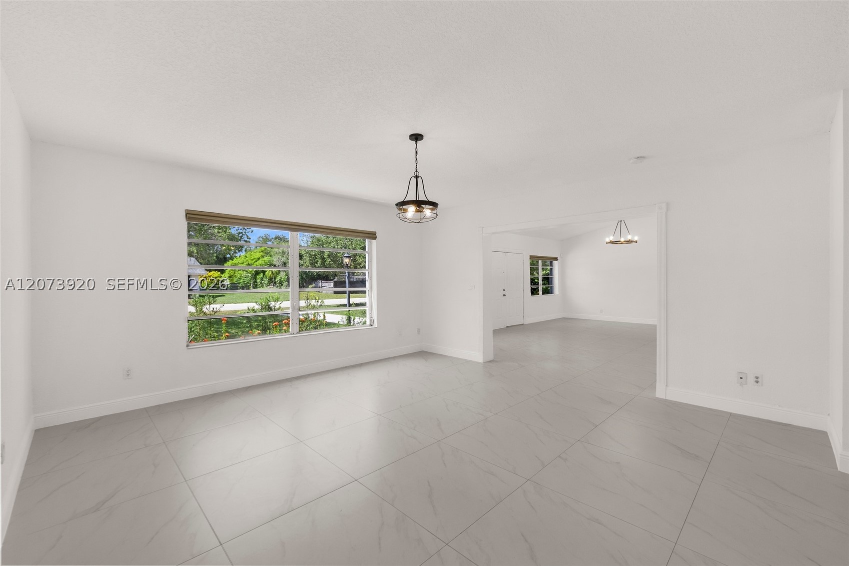 8261 SW 142nd St Palmetto Bay, FL 33158