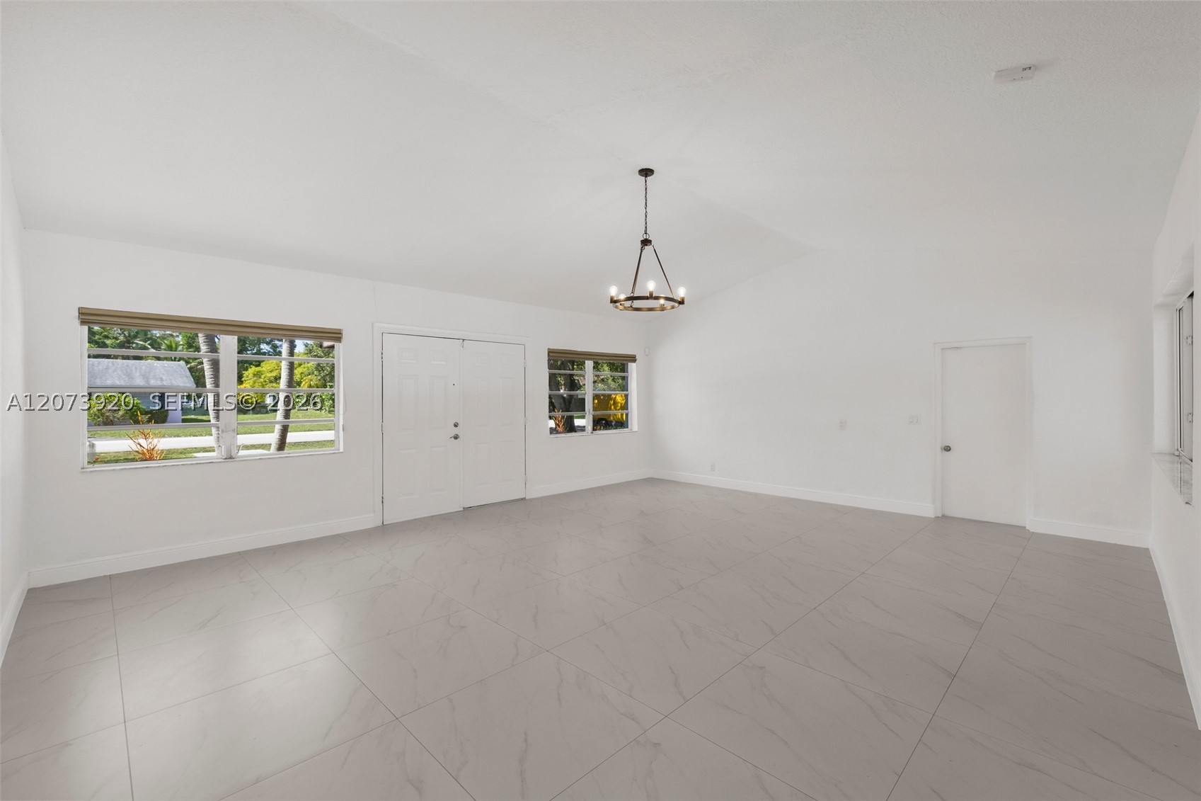 8261 SW 142nd St Palmetto Bay, FL 33158