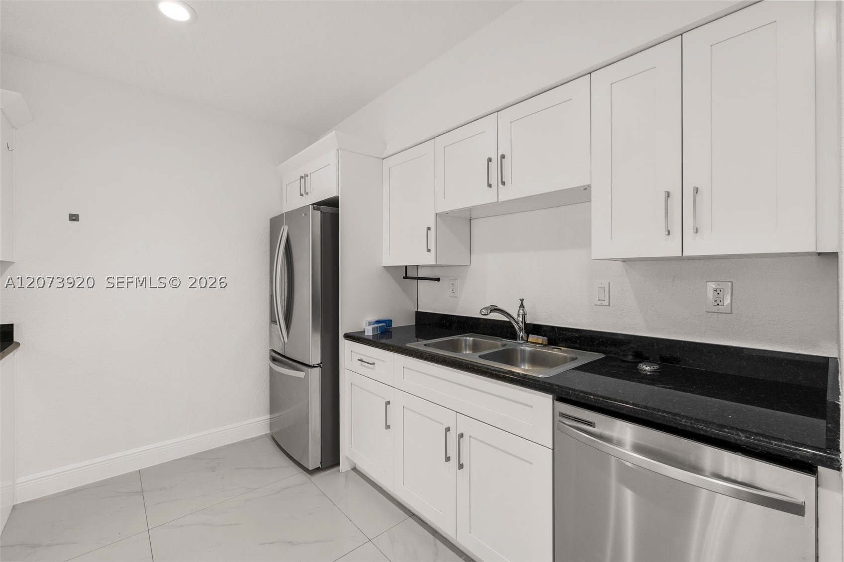 8261 SW 142nd St Palmetto Bay, FL 33158