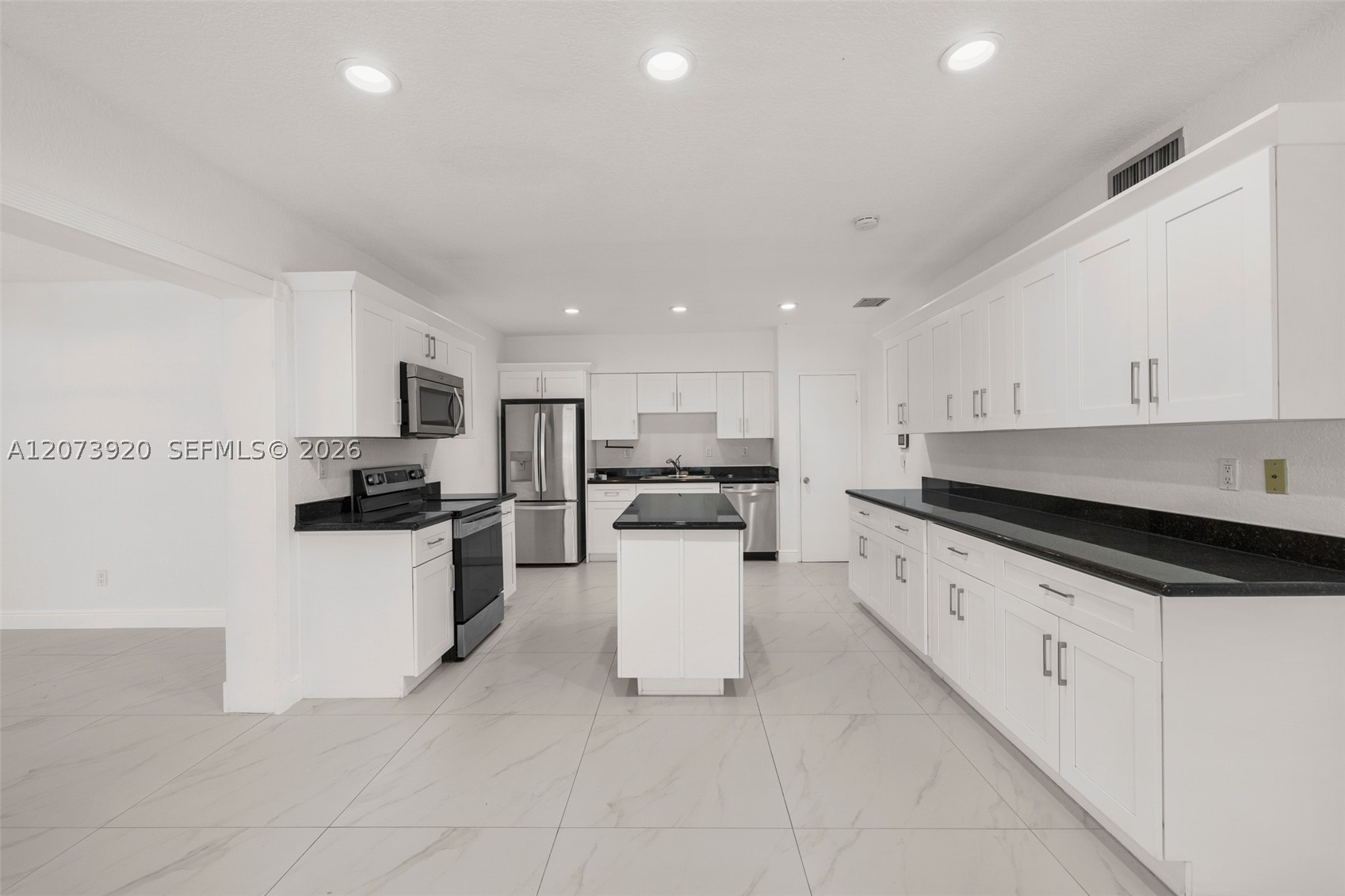 8261 SW 142nd St Palmetto Bay, FL 33158