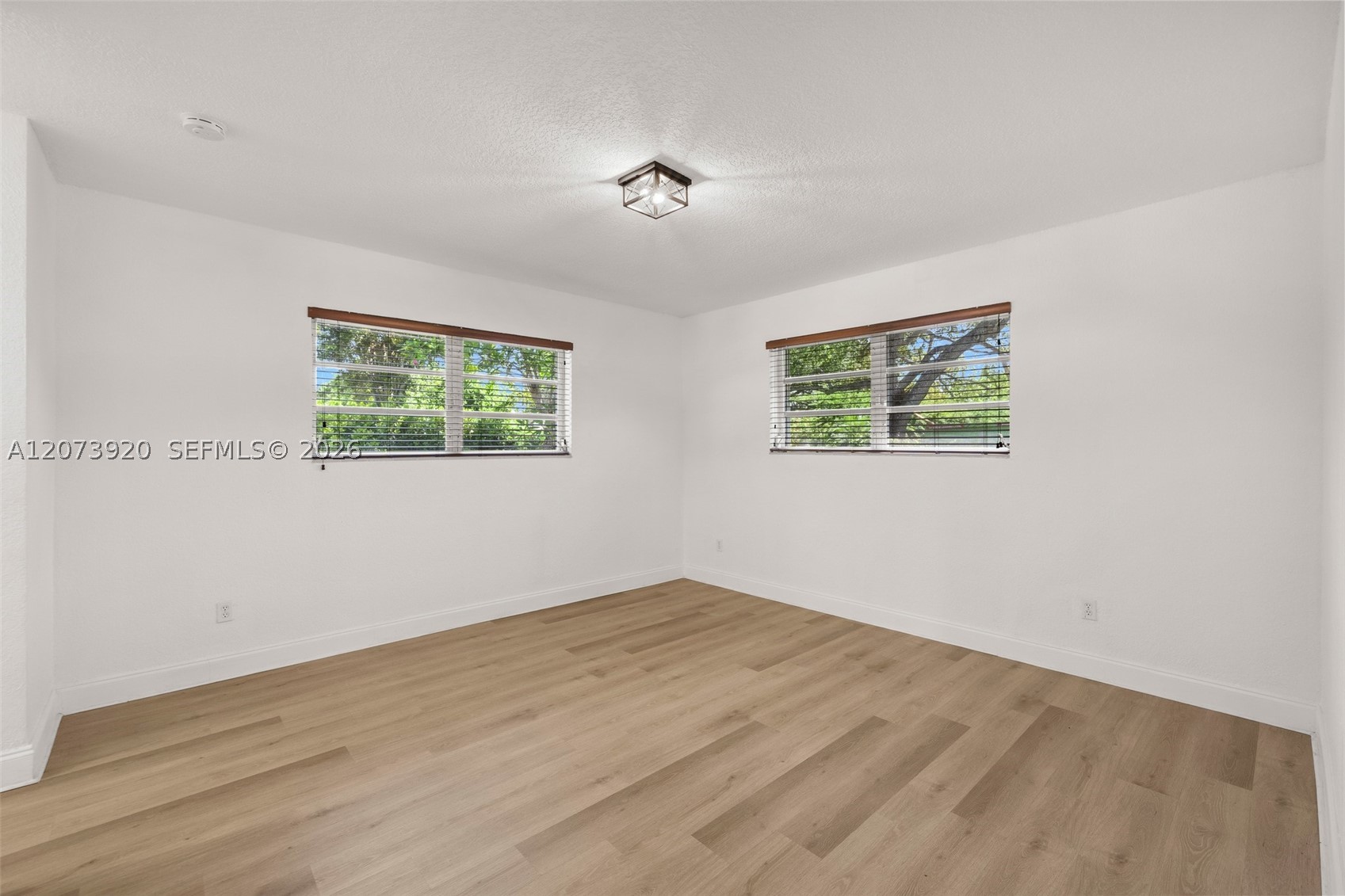 8261 SW 142nd St Palmetto Bay, FL 33158