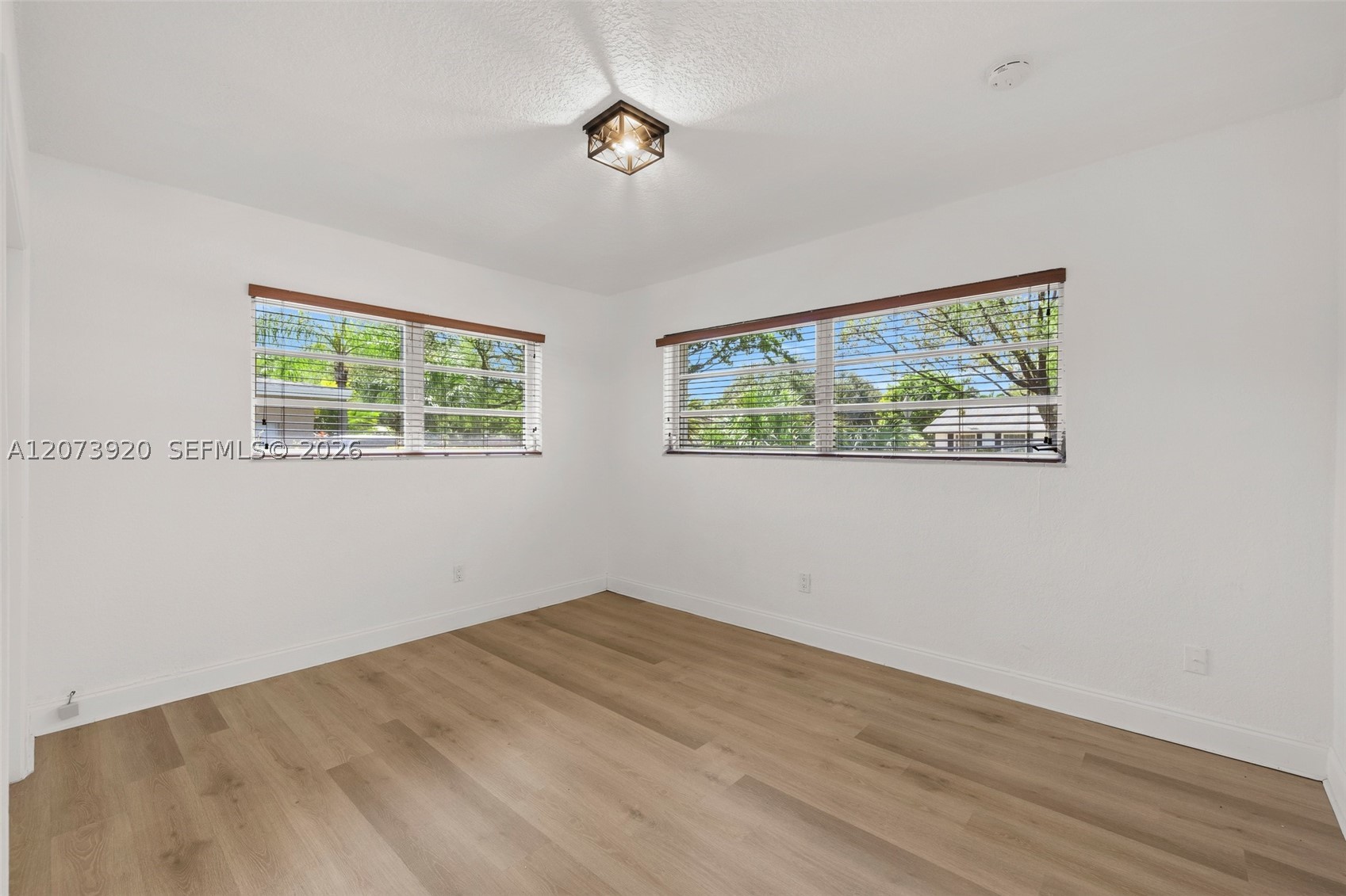 8261 SW 142nd St Palmetto Bay, FL 33158