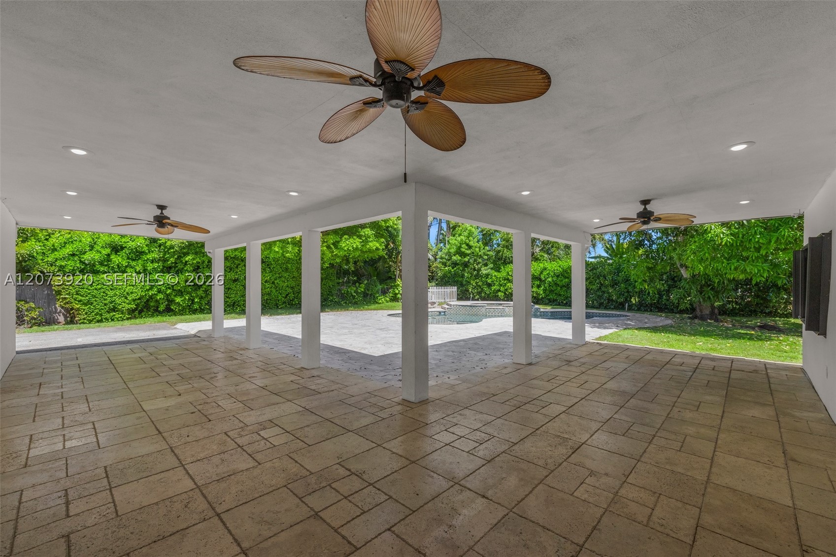 8261 SW 142nd St Palmetto Bay, FL 33158