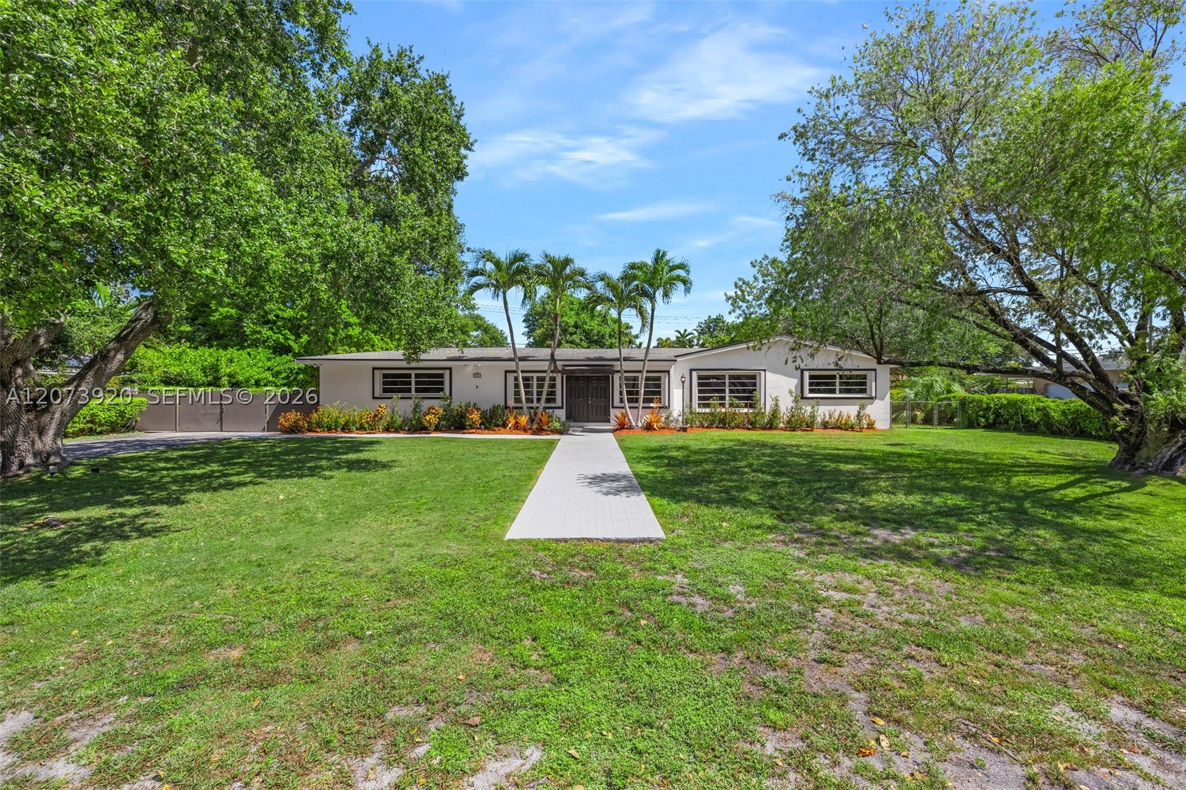 8261 SW 142nd St Palmetto Bay, FL 33158