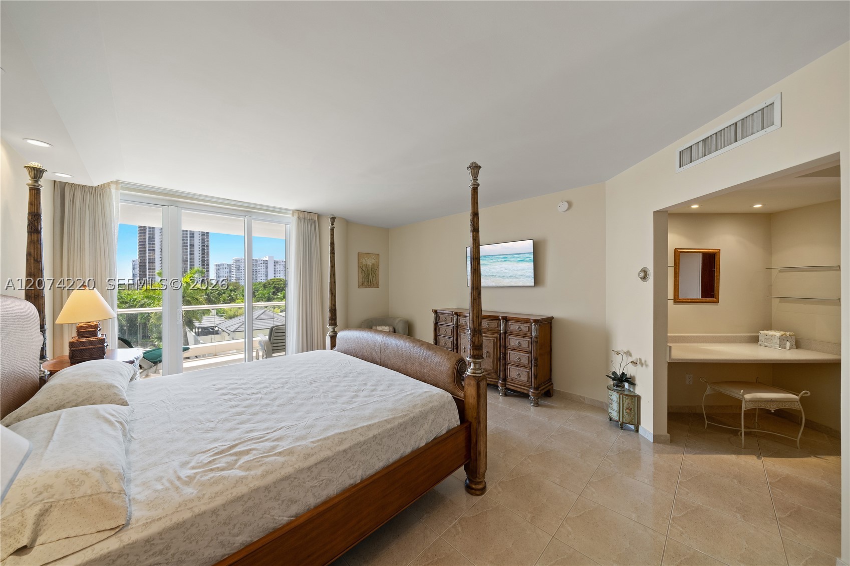 7000 Island Blvd #609 Aventura, FL 33160