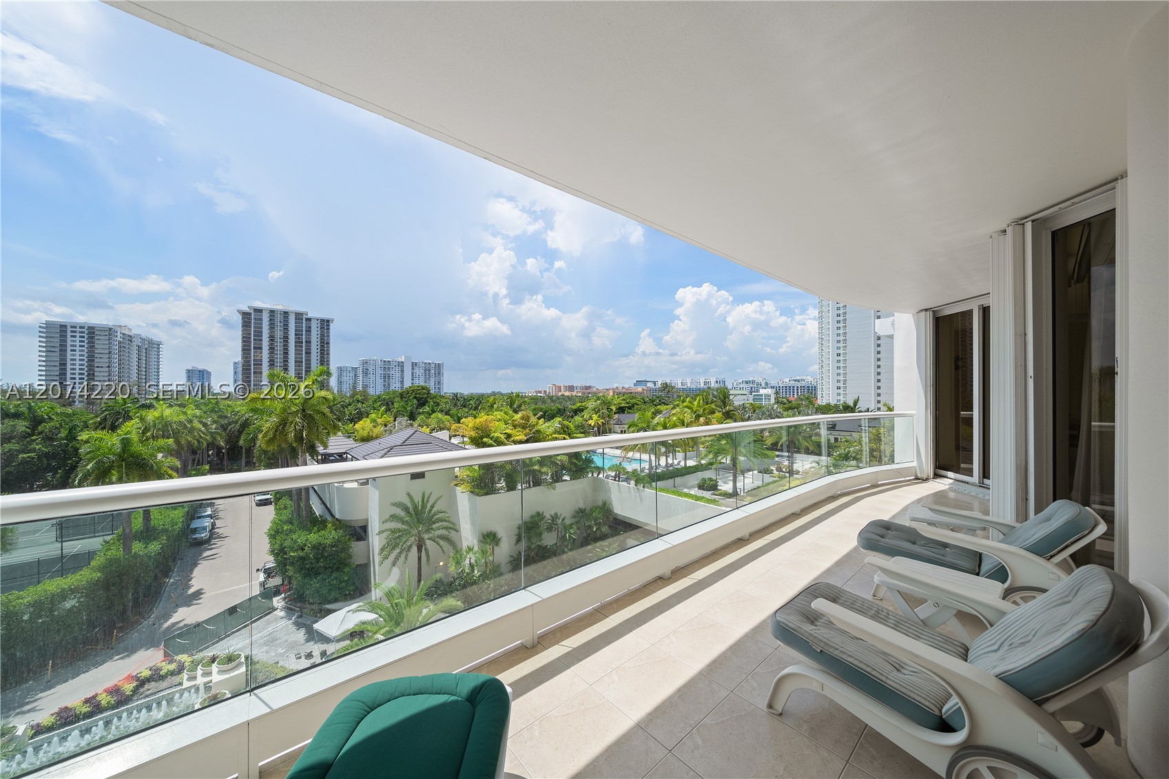 7000 Island Blvd #609 Aventura, FL 33160