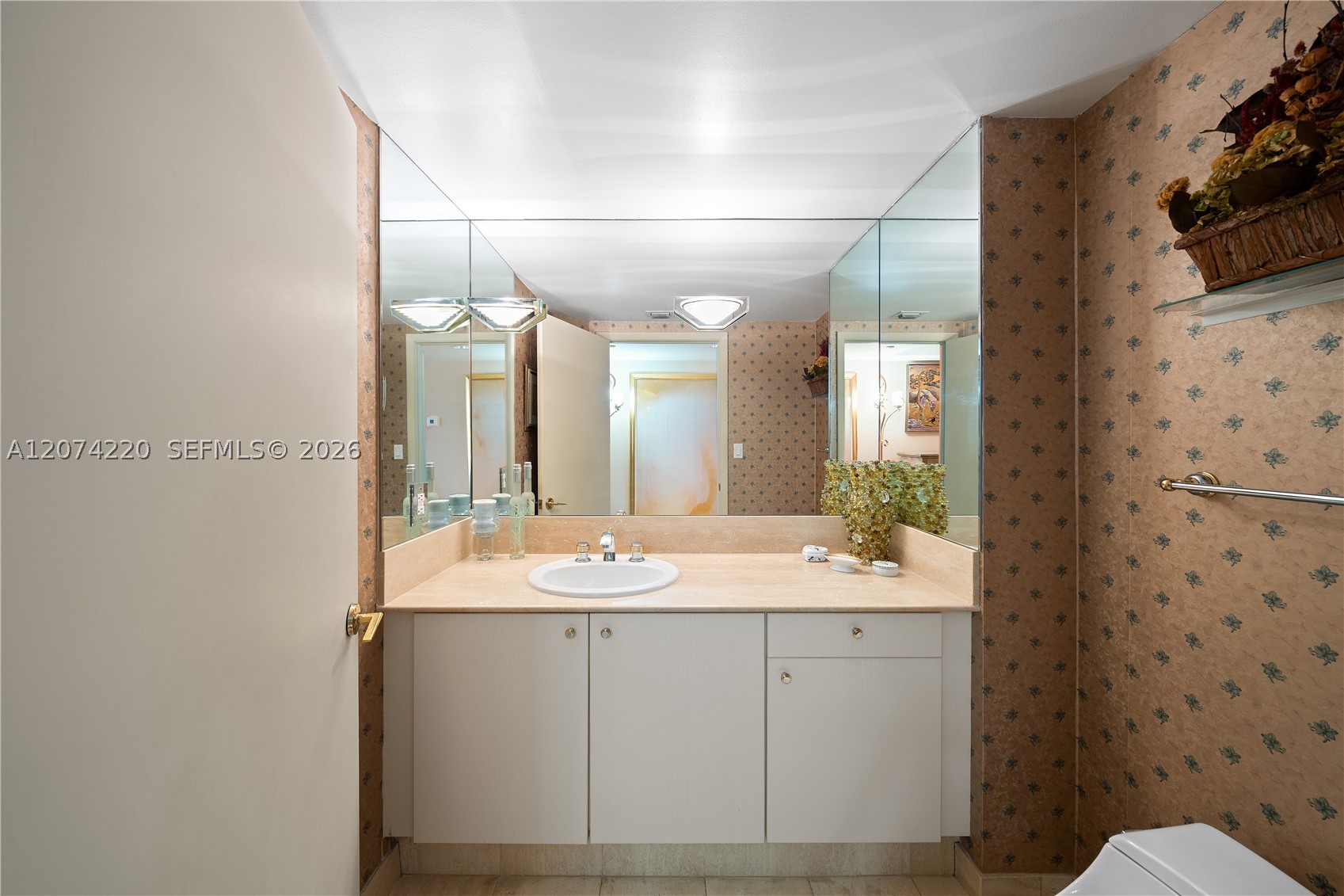 7000 Island Blvd #609 Aventura, FL 33160