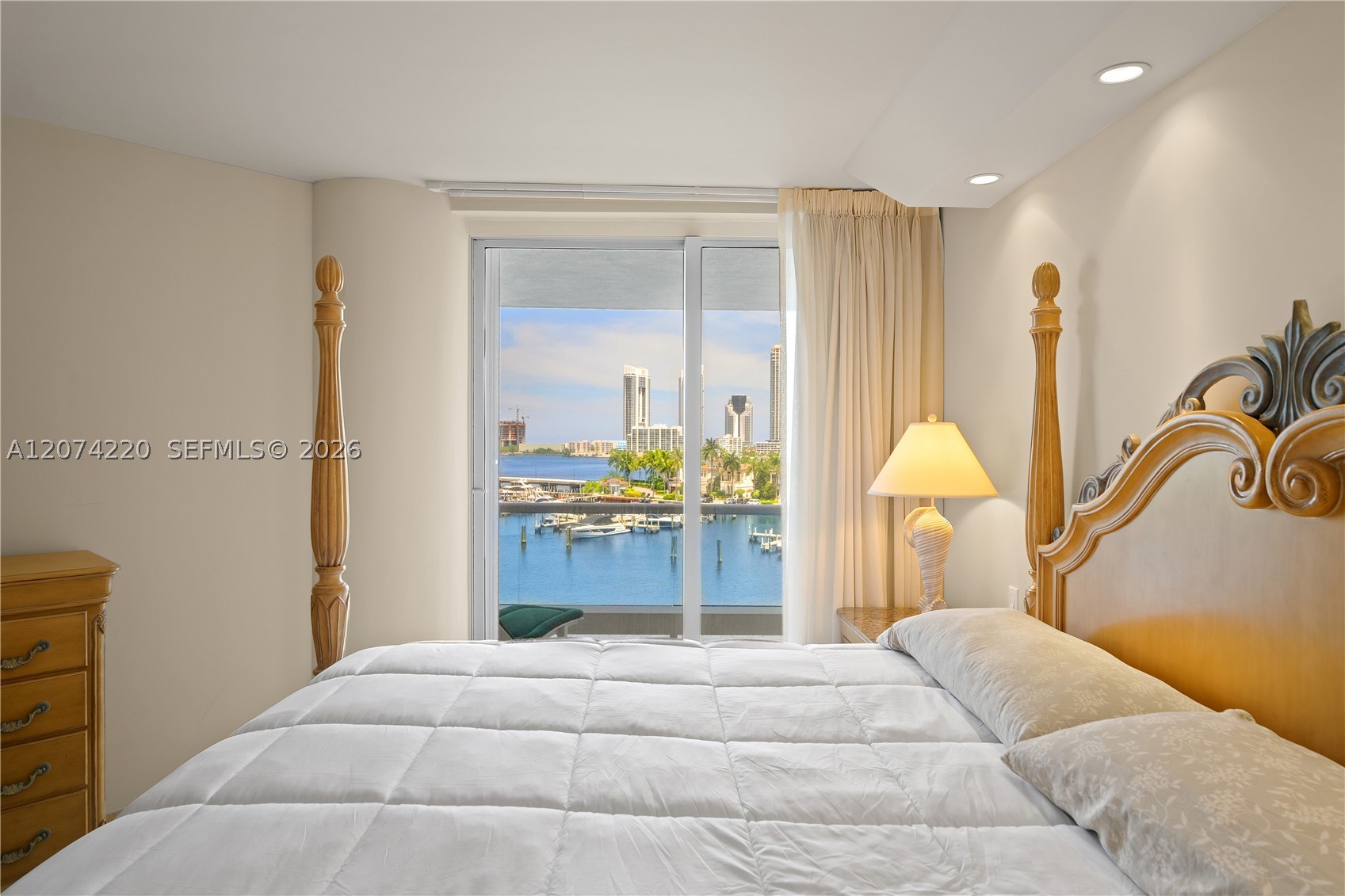 7000 Island Blvd #609 Aventura, FL 33160