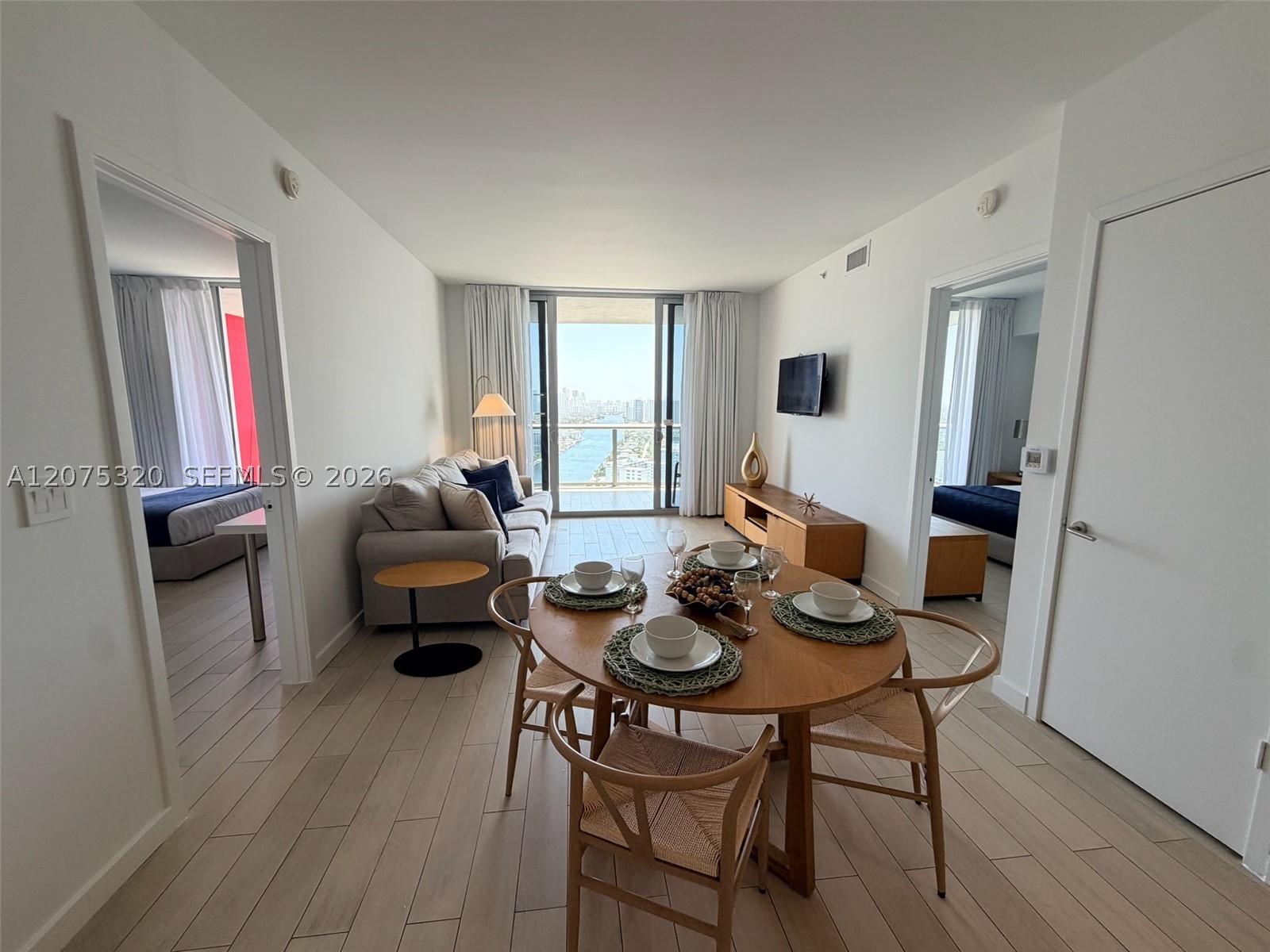 image Beachwalk Condominium9