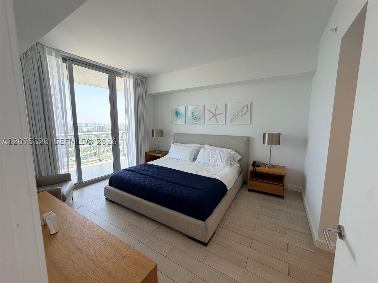 image Beachwalk Condominium12