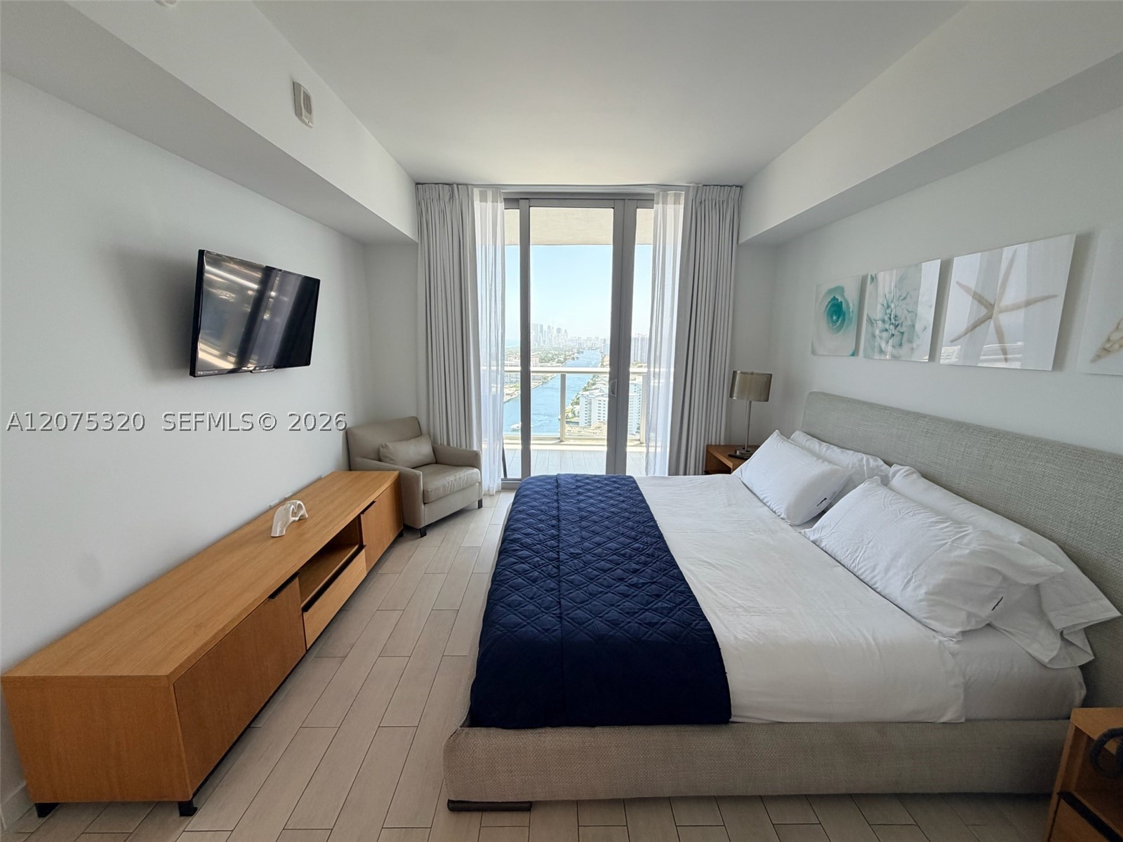 image Beachwalk Condominium13