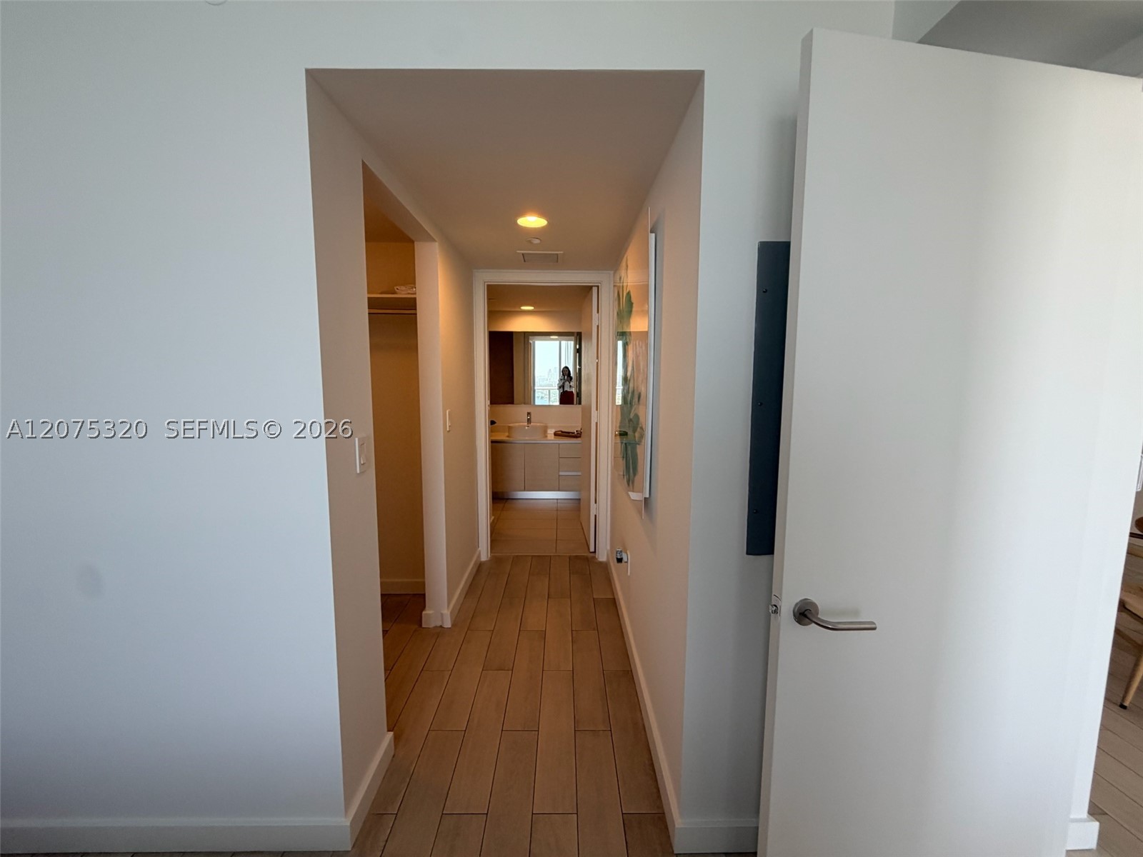 image Beachwalk Condominium15
