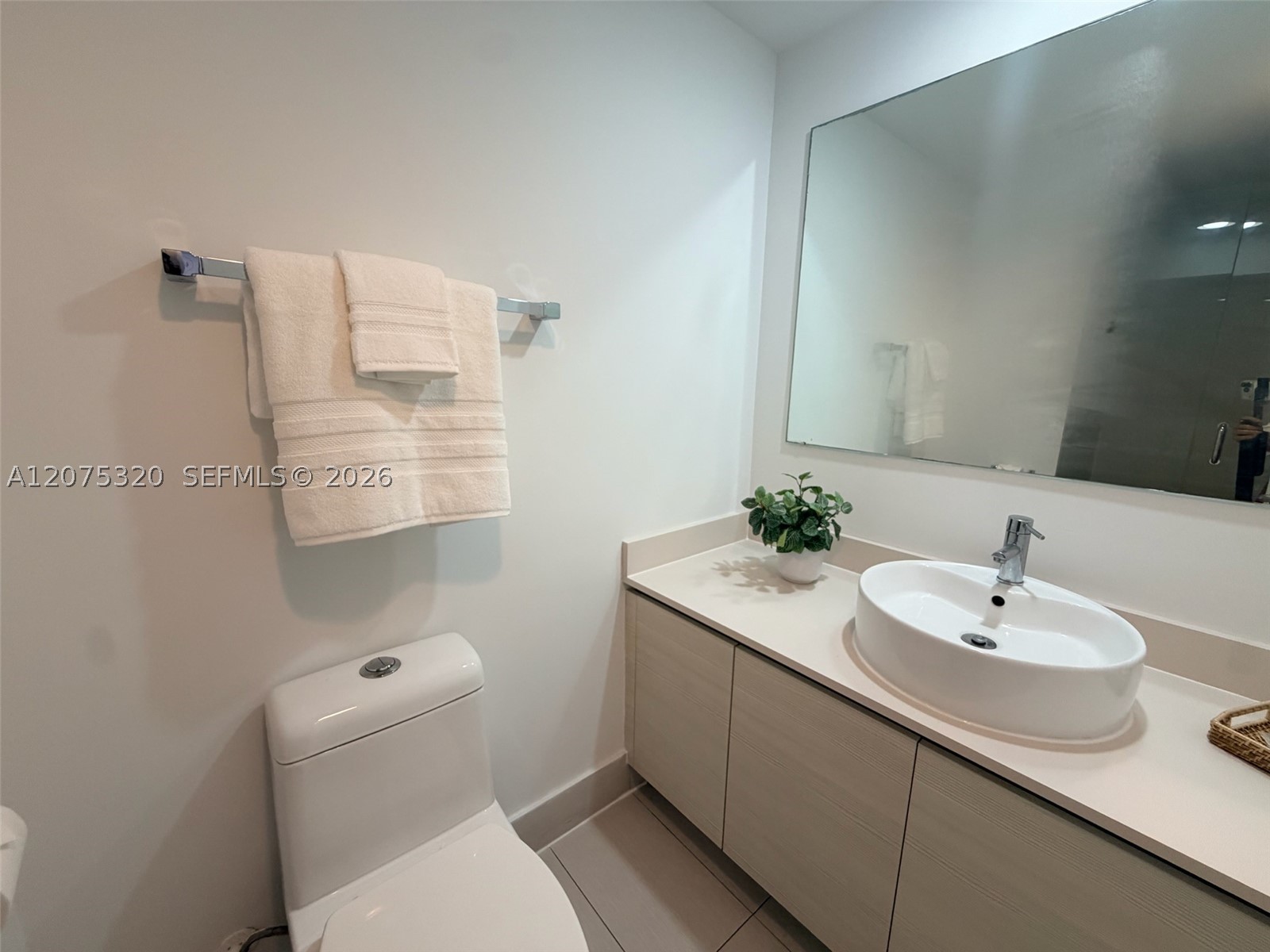 image Beachwalk Condominium22