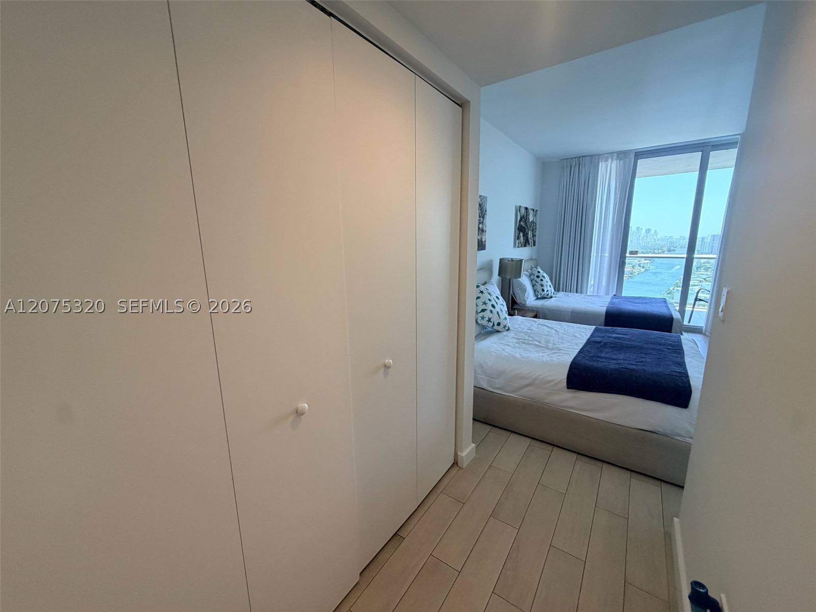 image Beachwalk Condominium23