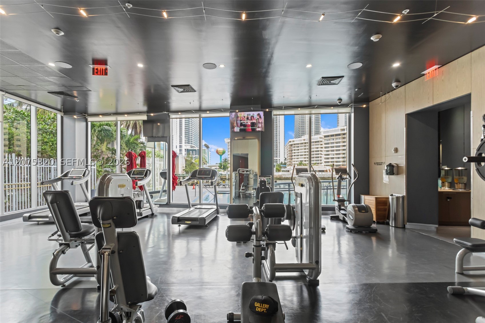 image Beachwalk Condominium29