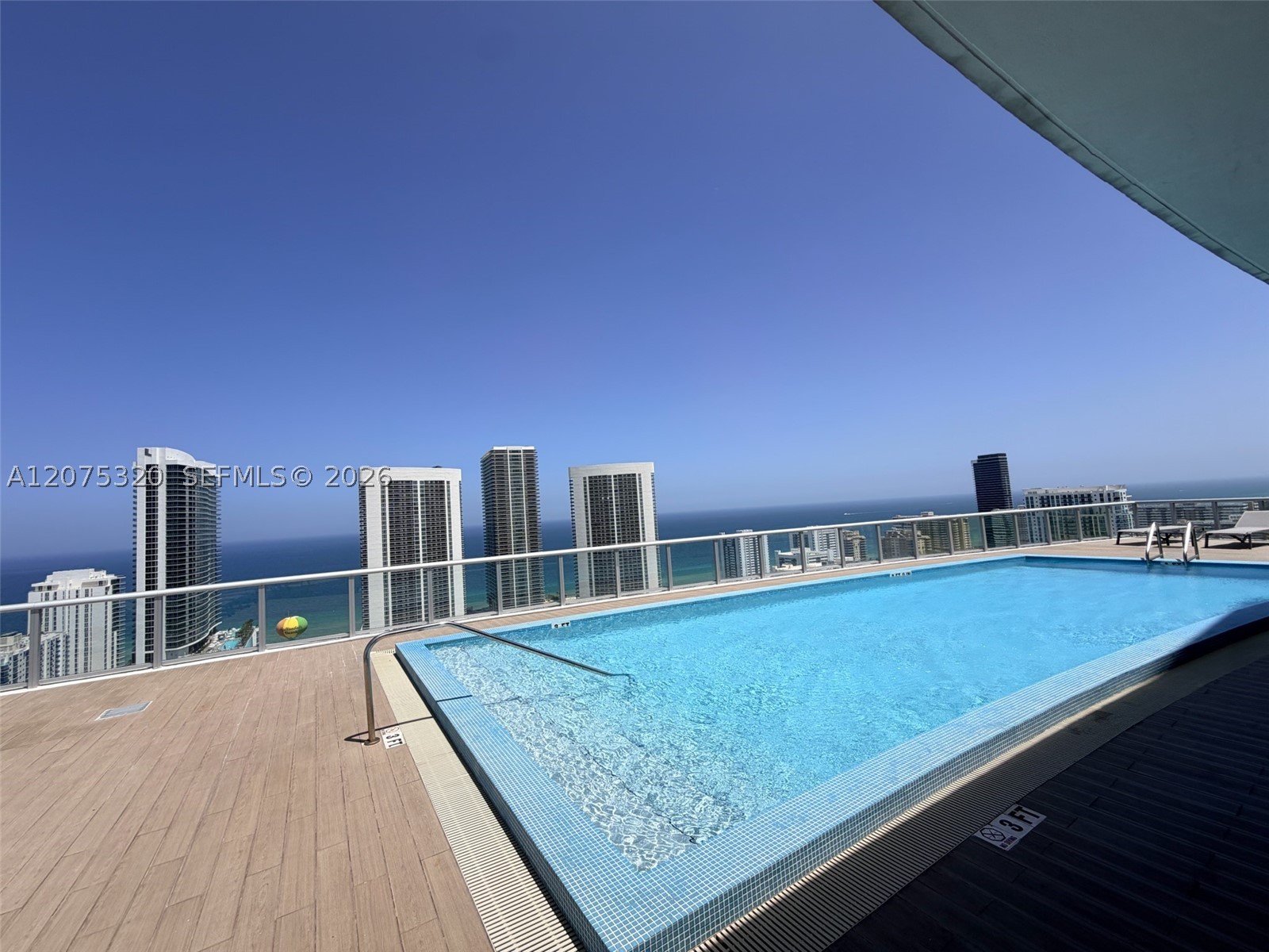 image Beachwalk Condominium5