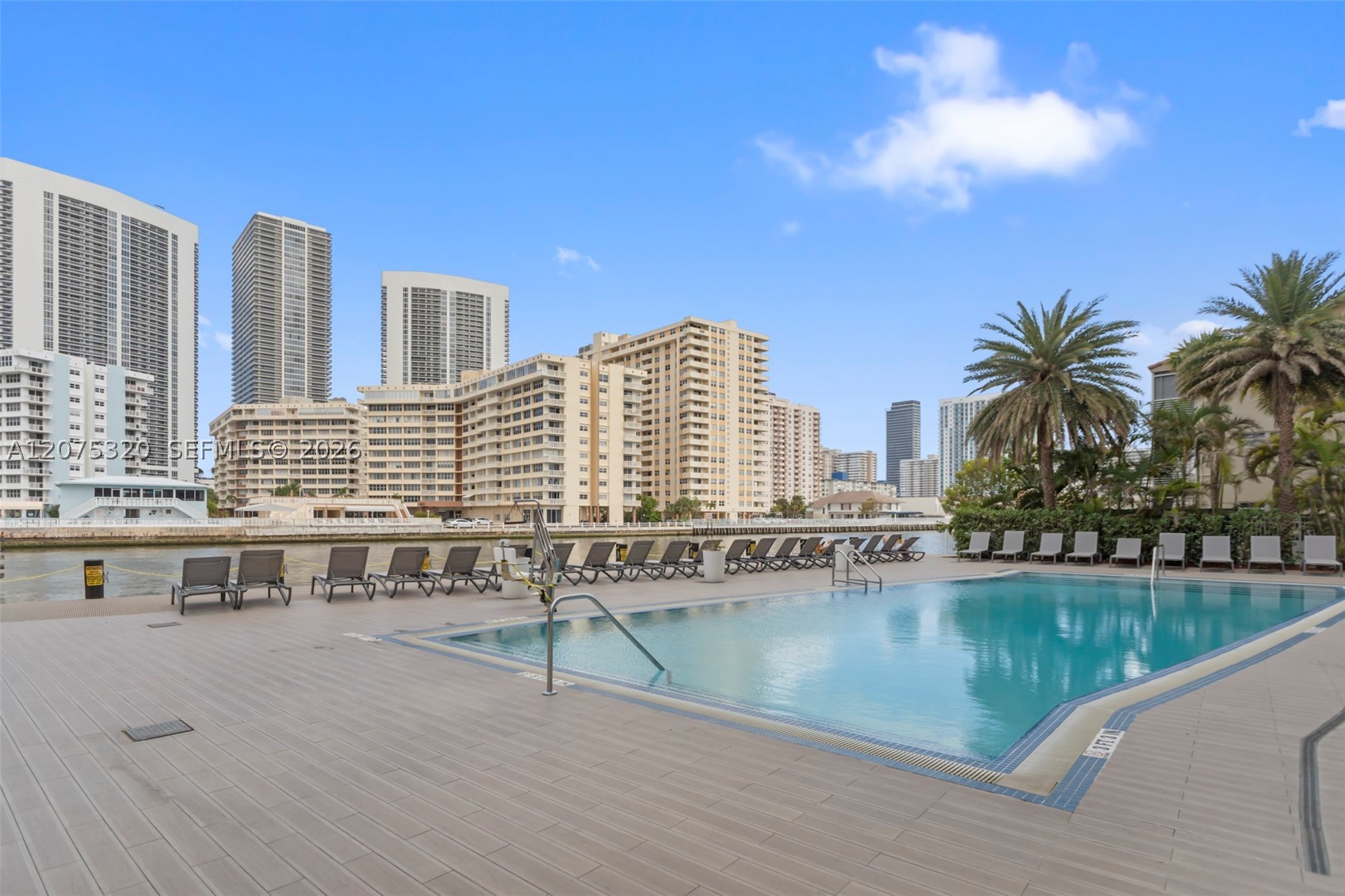image Beachwalk Condominium6