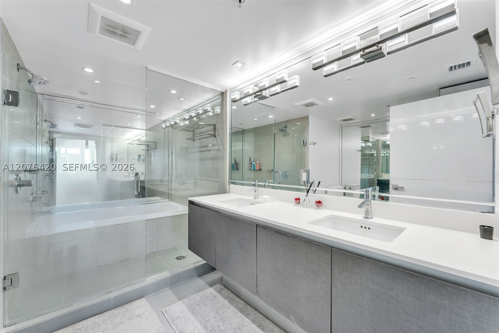 6620 Indian Crk Dr #609 Miami Beach, FL 33141