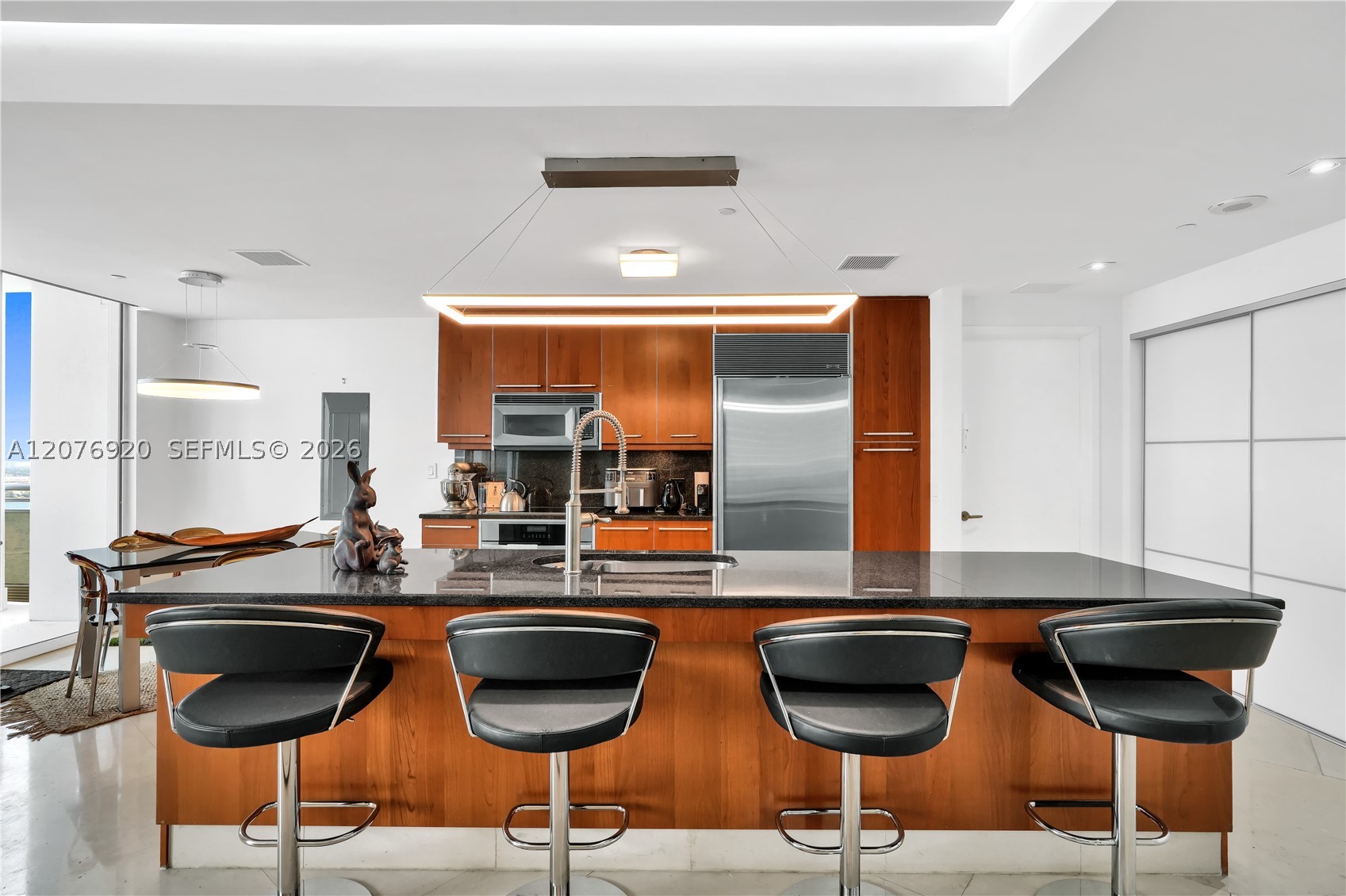 901 Brickell Key Blvd #1807 Miami, FL 33131