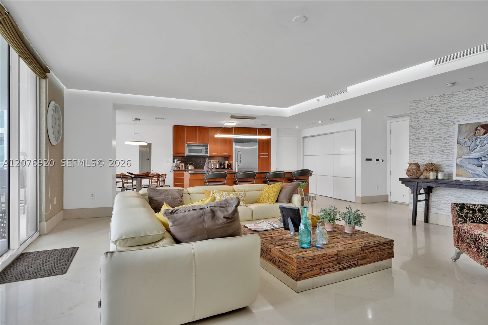 901 Brickell Key Blvd #1807 Miami, FL 33131