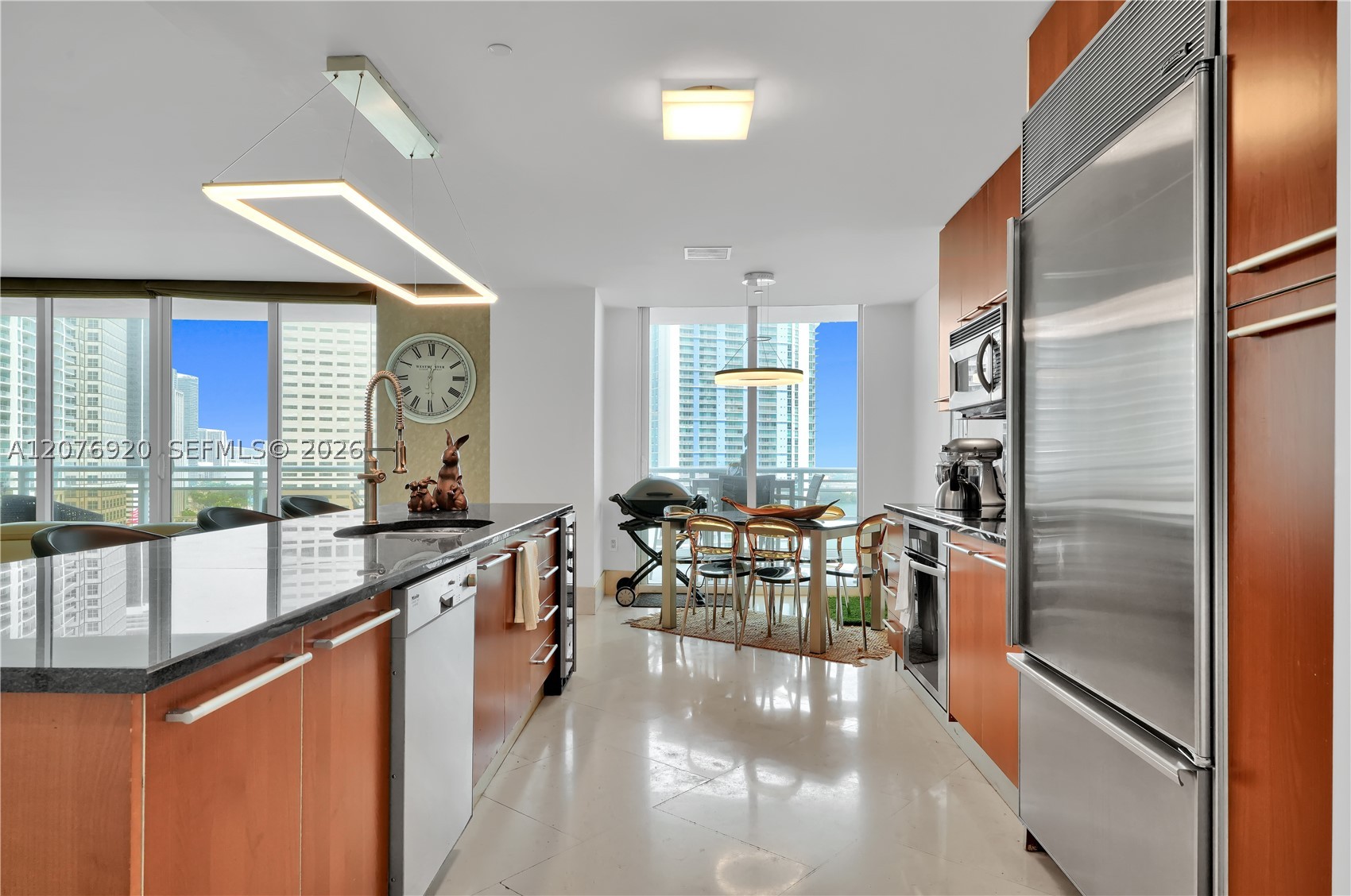 901 Brickell Key Blvd #1807 Miami, FL 33131