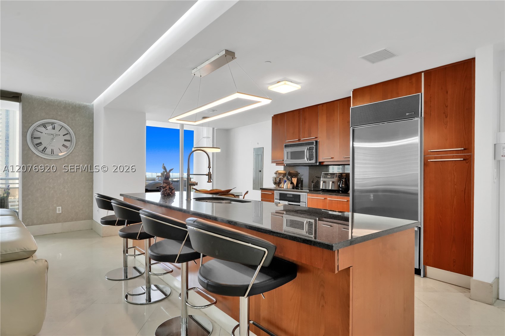 901 Brickell Key Blvd #1807 Miami, FL 33131
