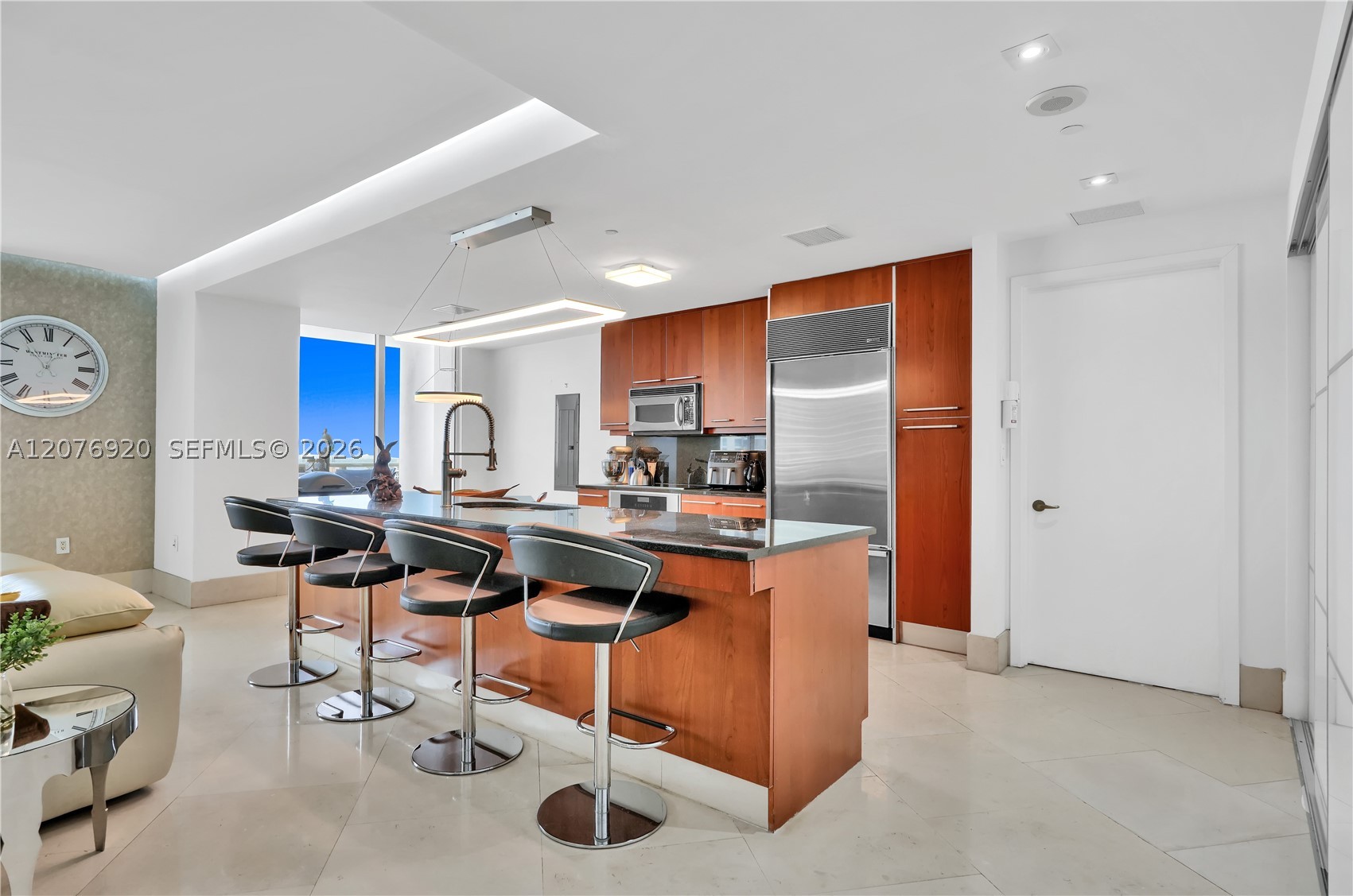 901 Brickell Key Blvd #1807 Miami, FL 33131