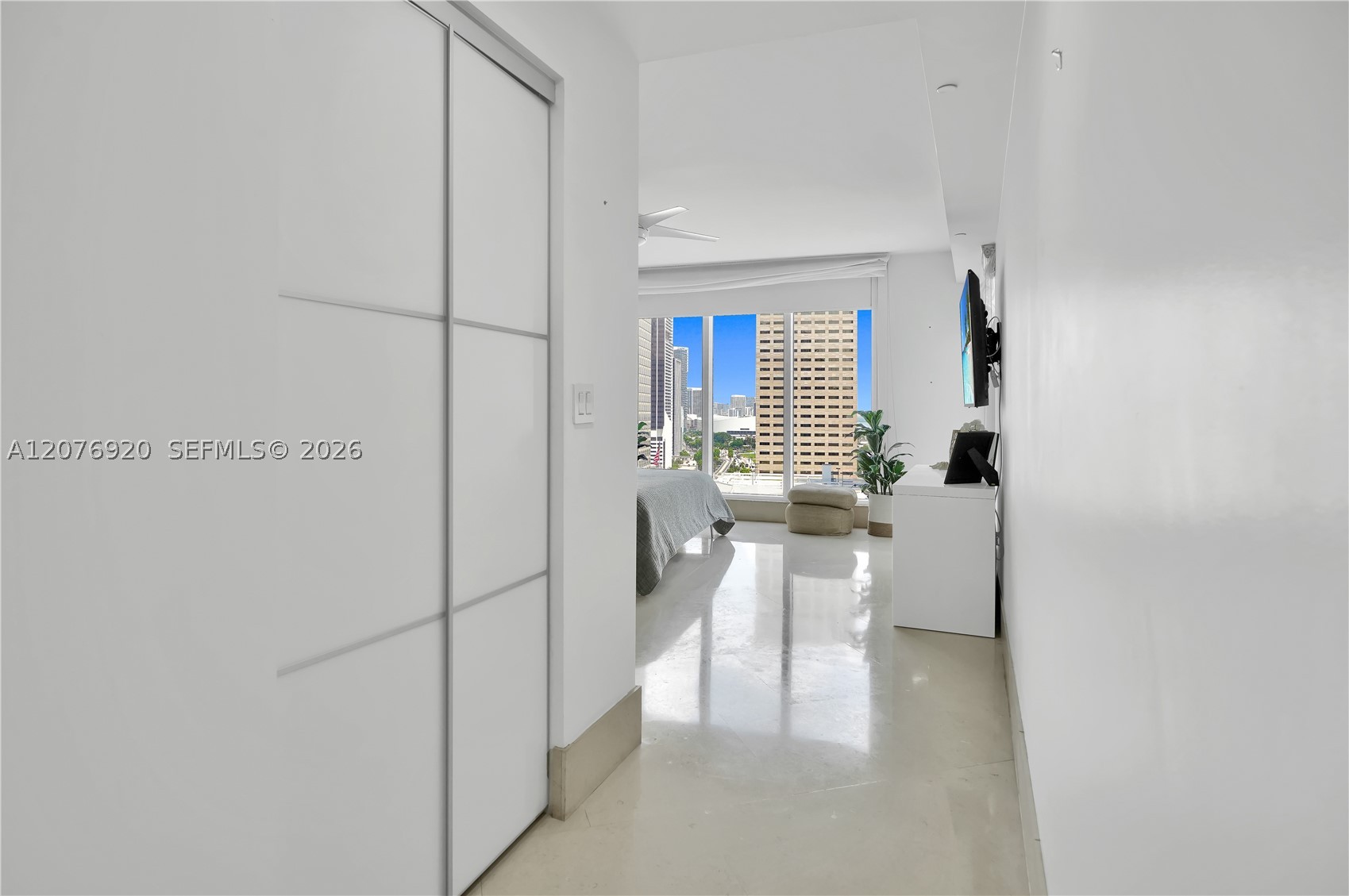 901 Brickell Key Blvd #1807 Miami, FL 33131