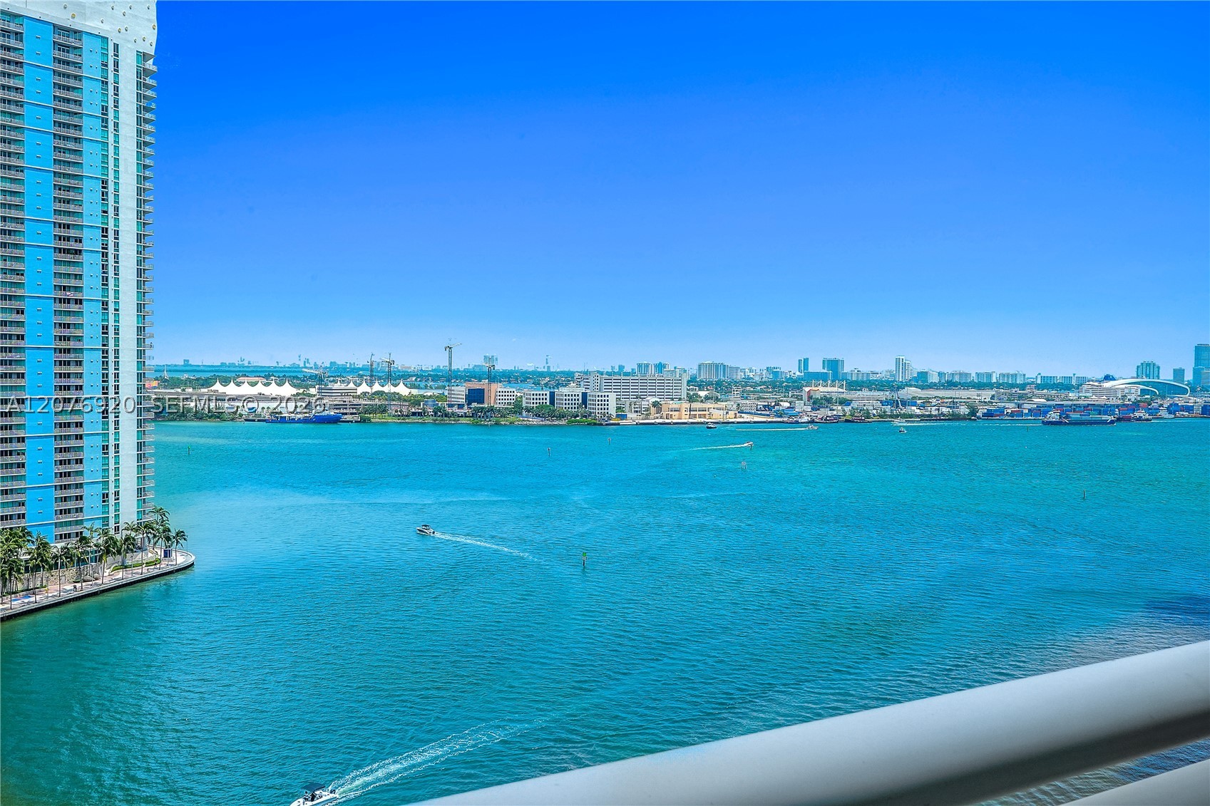 901 Brickell Key Blvd #1807 Miami, FL 33131