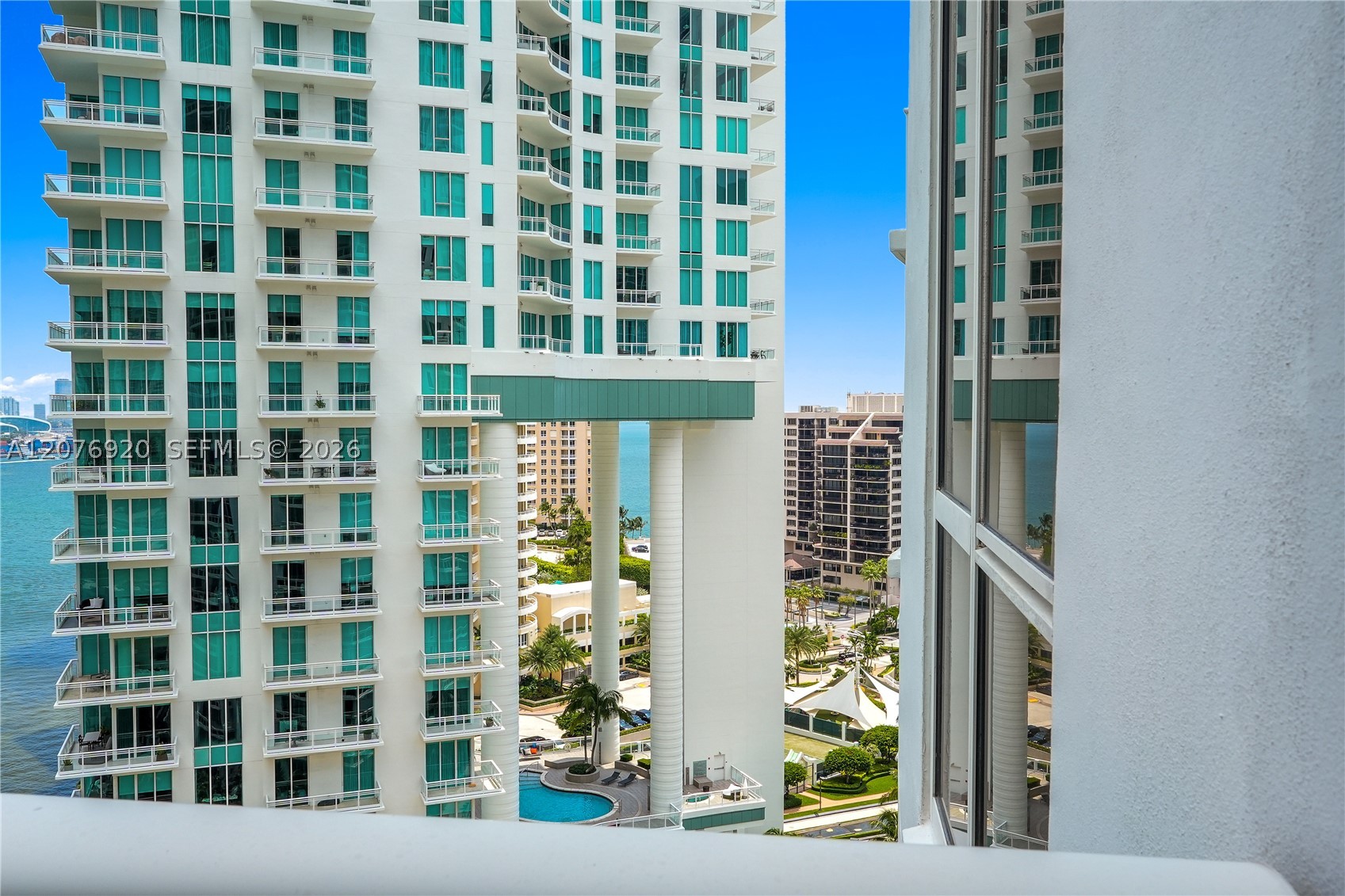 901 Brickell Key Blvd #1807 Miami, FL 33131