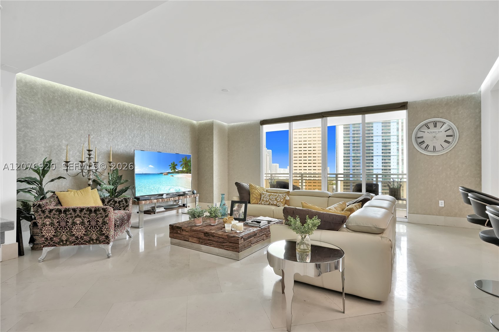 901 Brickell Key Blvd #1807 Miami, FL 33131