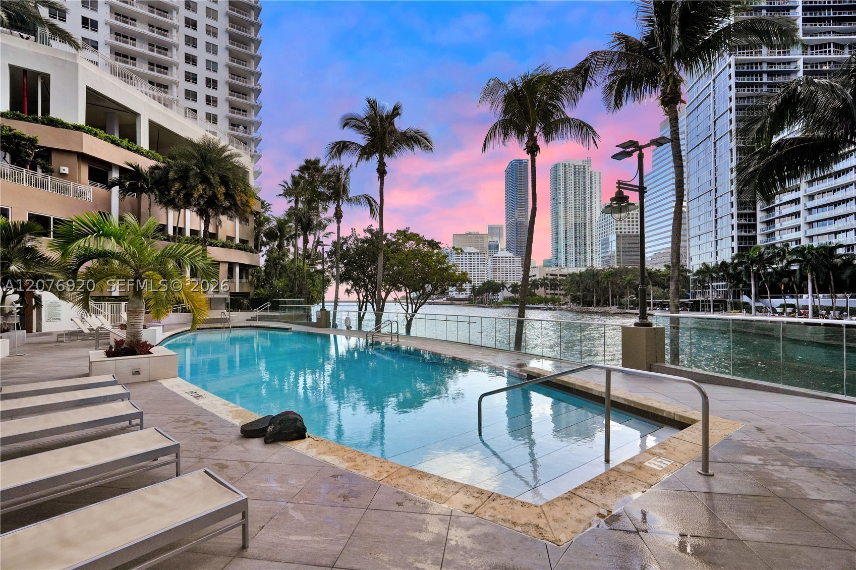 901 Brickell Key Blvd #1807 Miami, FL 33131