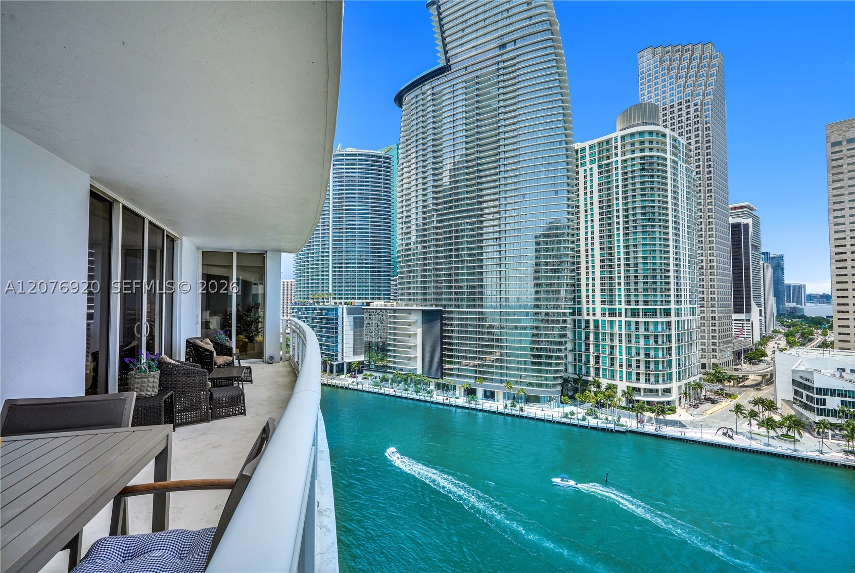 901 Brickell Key Blvd #1807 Miami, FL 33131