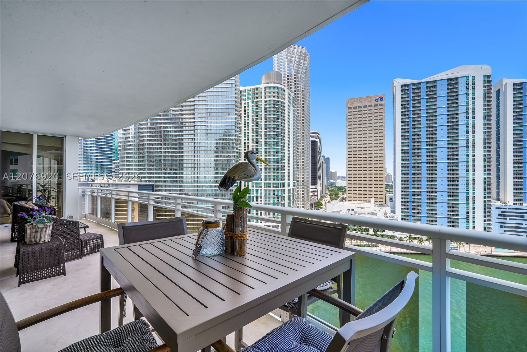 901 Brickell Key Blvd #1807 Miami, FL 33131