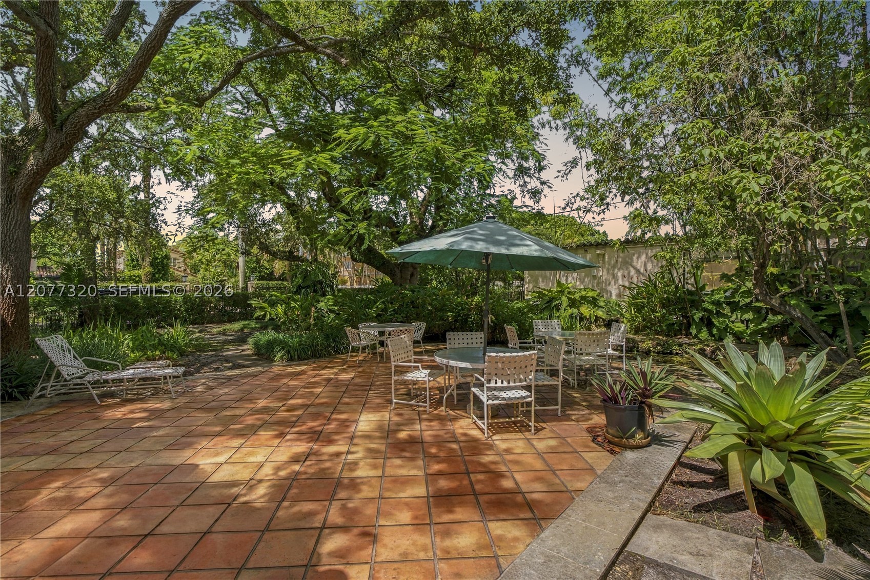 665 N Greenway Dr Coral Gables, FL 33134