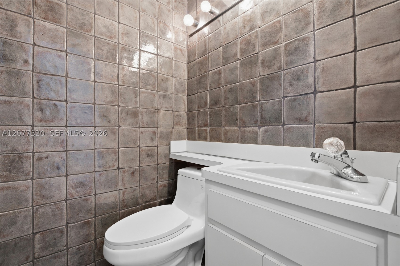 665 N Greenway Dr Coral Gables, FL 33134