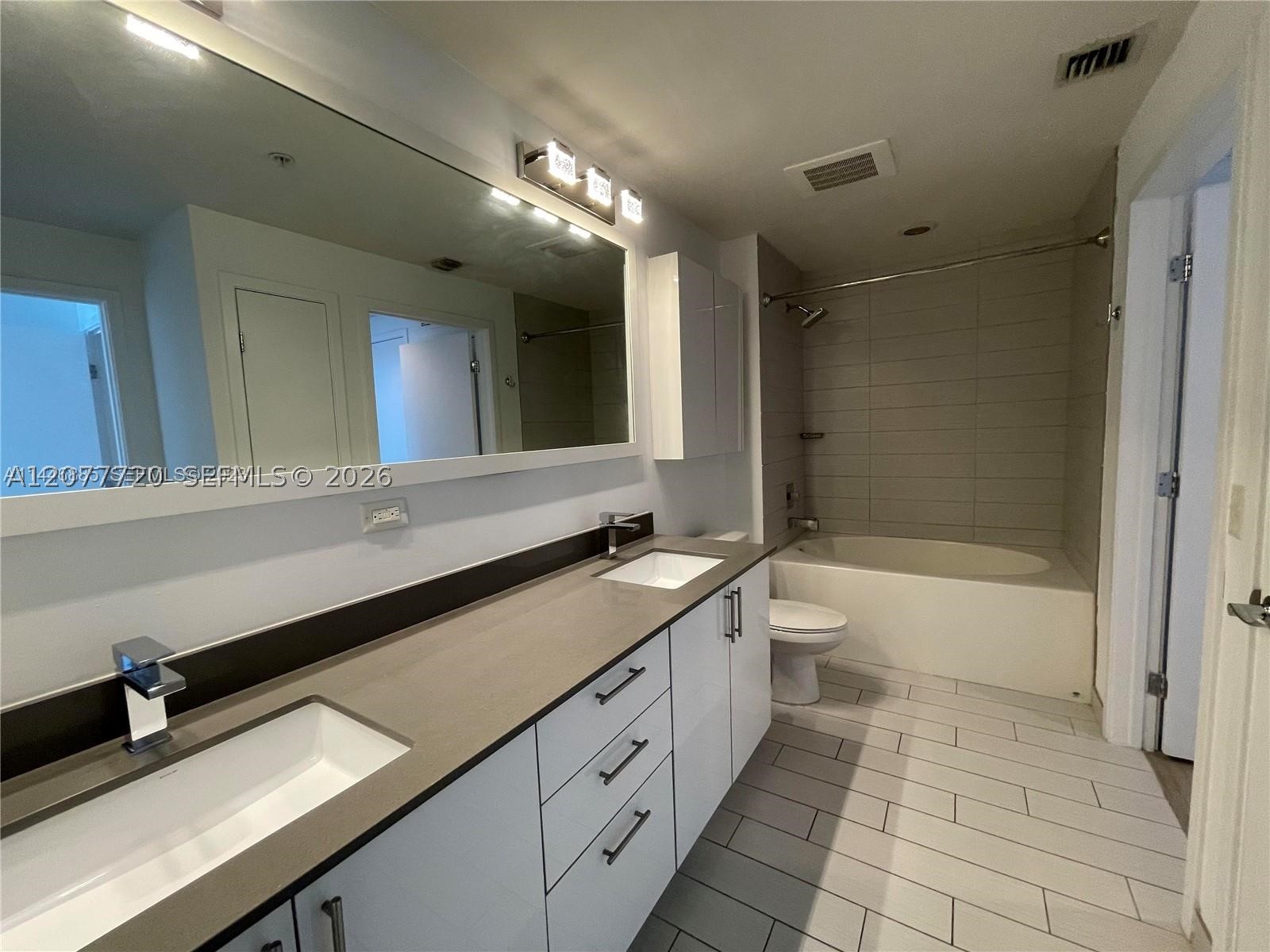 image Nine at Mary Brickell Village5