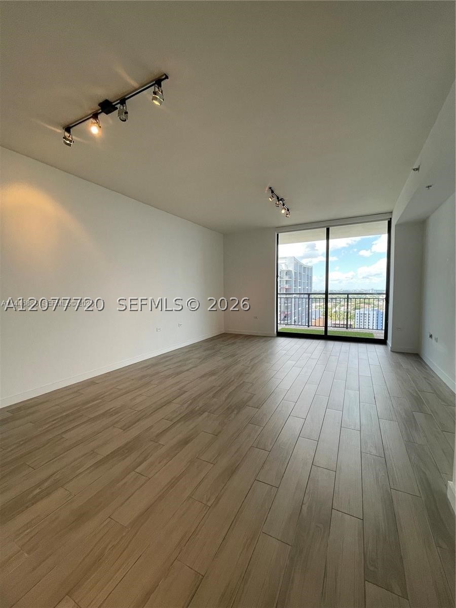 image Nine at Mary Brickell Village6