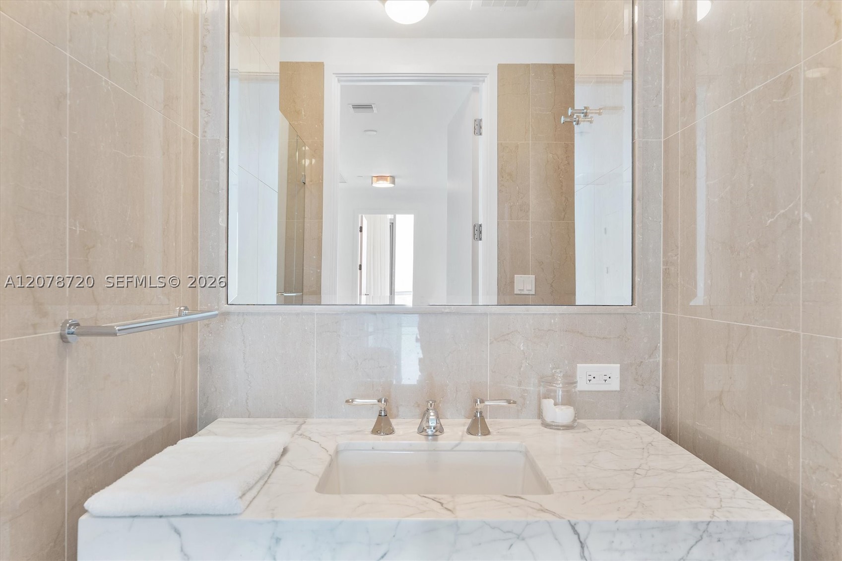 17475 Collins Ave #2203 Sunny Isles Beach, FL 33160