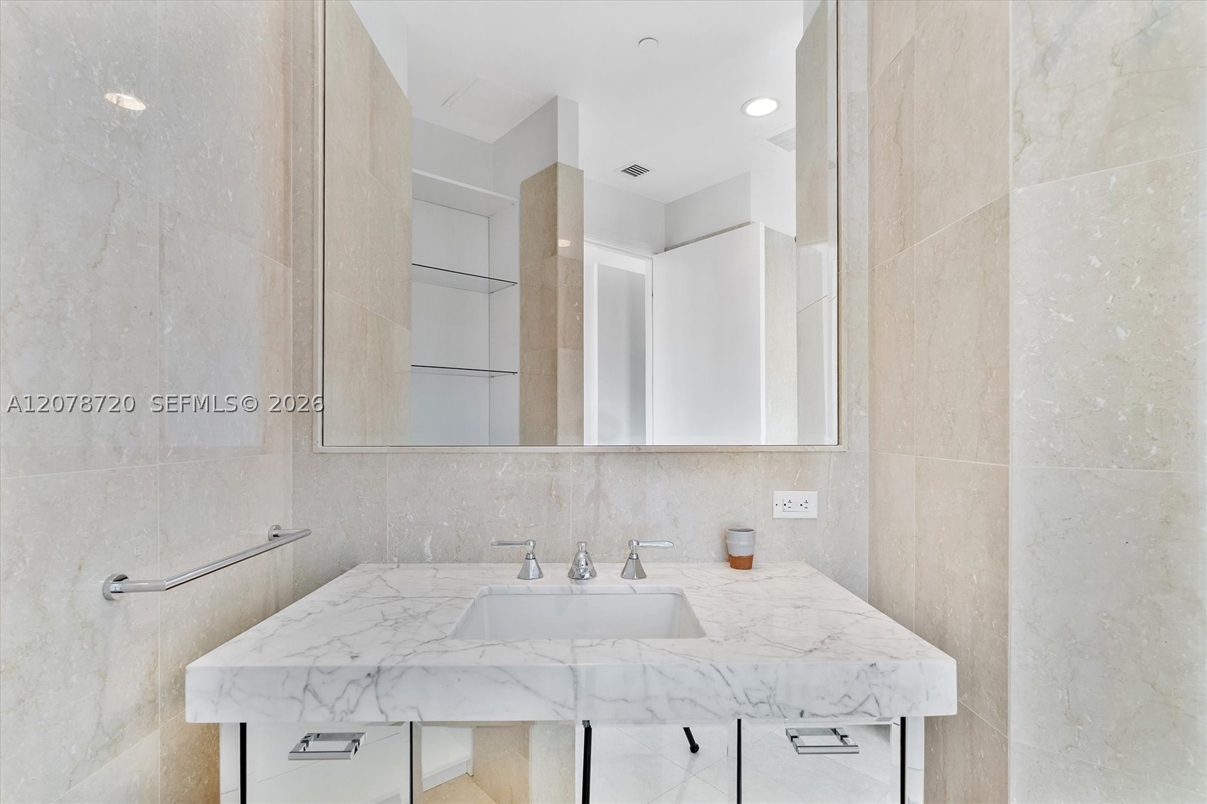 17475 Collins Ave #2203 Sunny Isles Beach, FL 33160