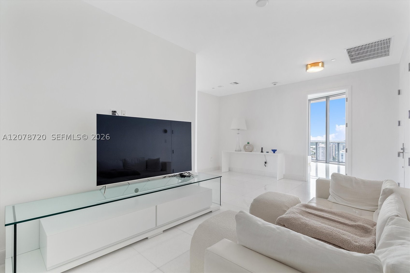 17475 Collins Ave #2203 Sunny Isles Beach, FL 33160